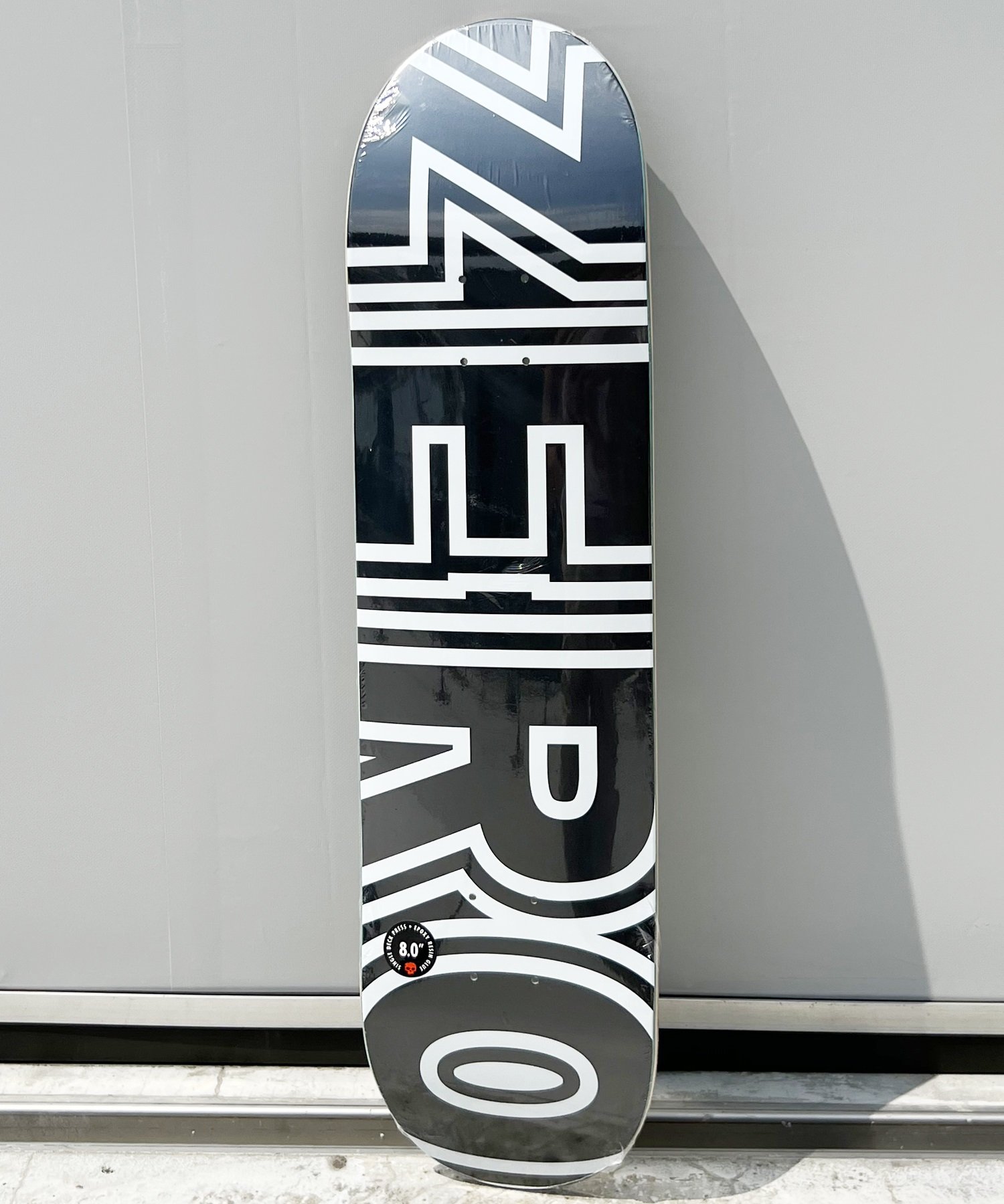 スケートボード デッキ ZERO ゼロ BOLD CLASSIC BLACK #02 D6102 8.0