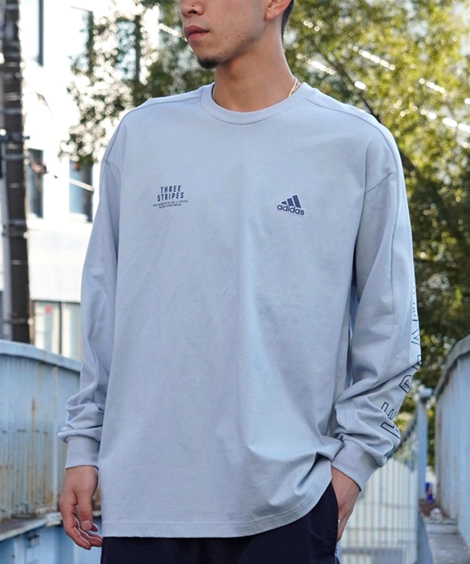 adidas アディダス メンズ レディース 長袖 Tシャツ ロンＴ スリーブプリント クルーネック オーバーサイズ JSY26(BL/BK-M)