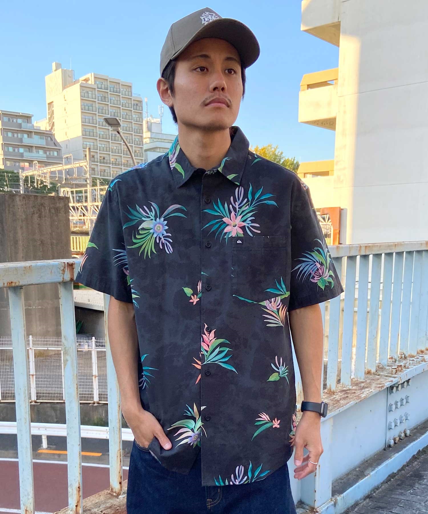 QUIKSILVER クイックシルバー メンズ 半袖 シャツ アロハシャツ 総柄 ワンポイント AQYWT03312(KVJ7-M)