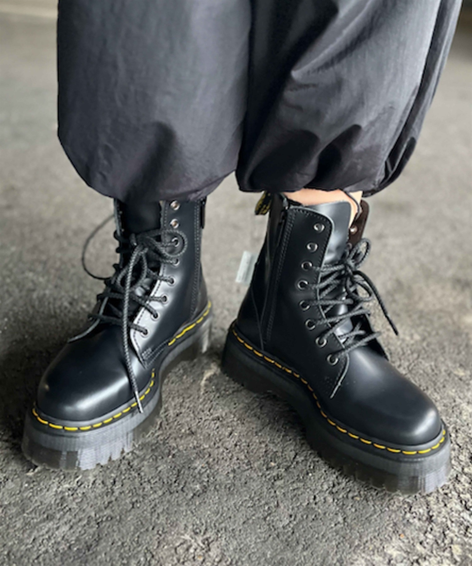 Dr.Martens ドクターマーチン JADON ジェイドン 8ホール ジップ-