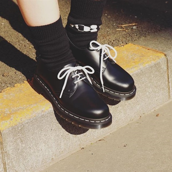 Dr Martens ドクターマーチン WHITE STITCH 24757001 シューズ ユニ 