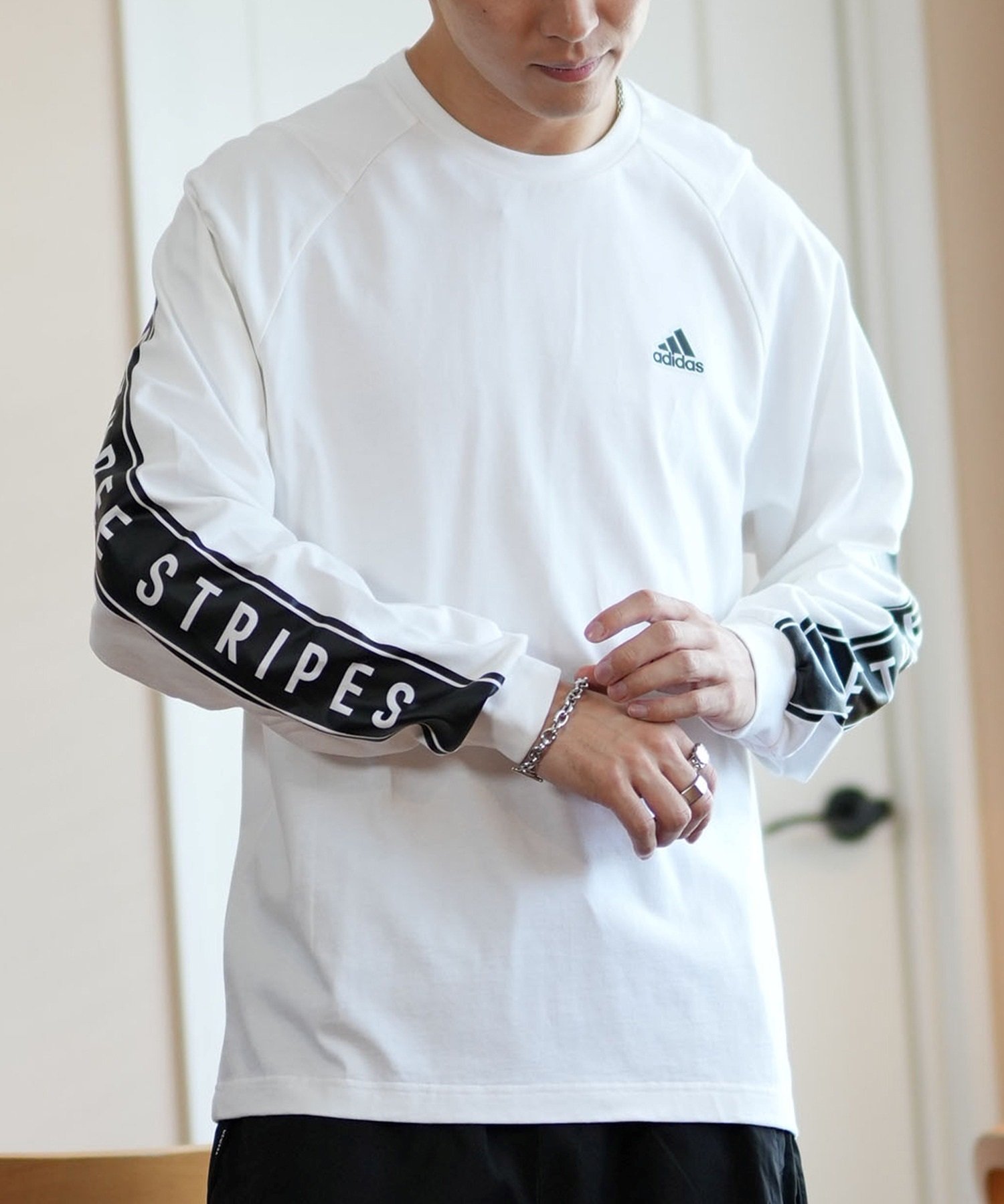 adidas アディダス メンズ 長袖 Tシャツ オーバーサイズ 90's ストリート ユニセックス KWX96 ロングスリーブ｜ムラサキスポーツオンラインストア  通販