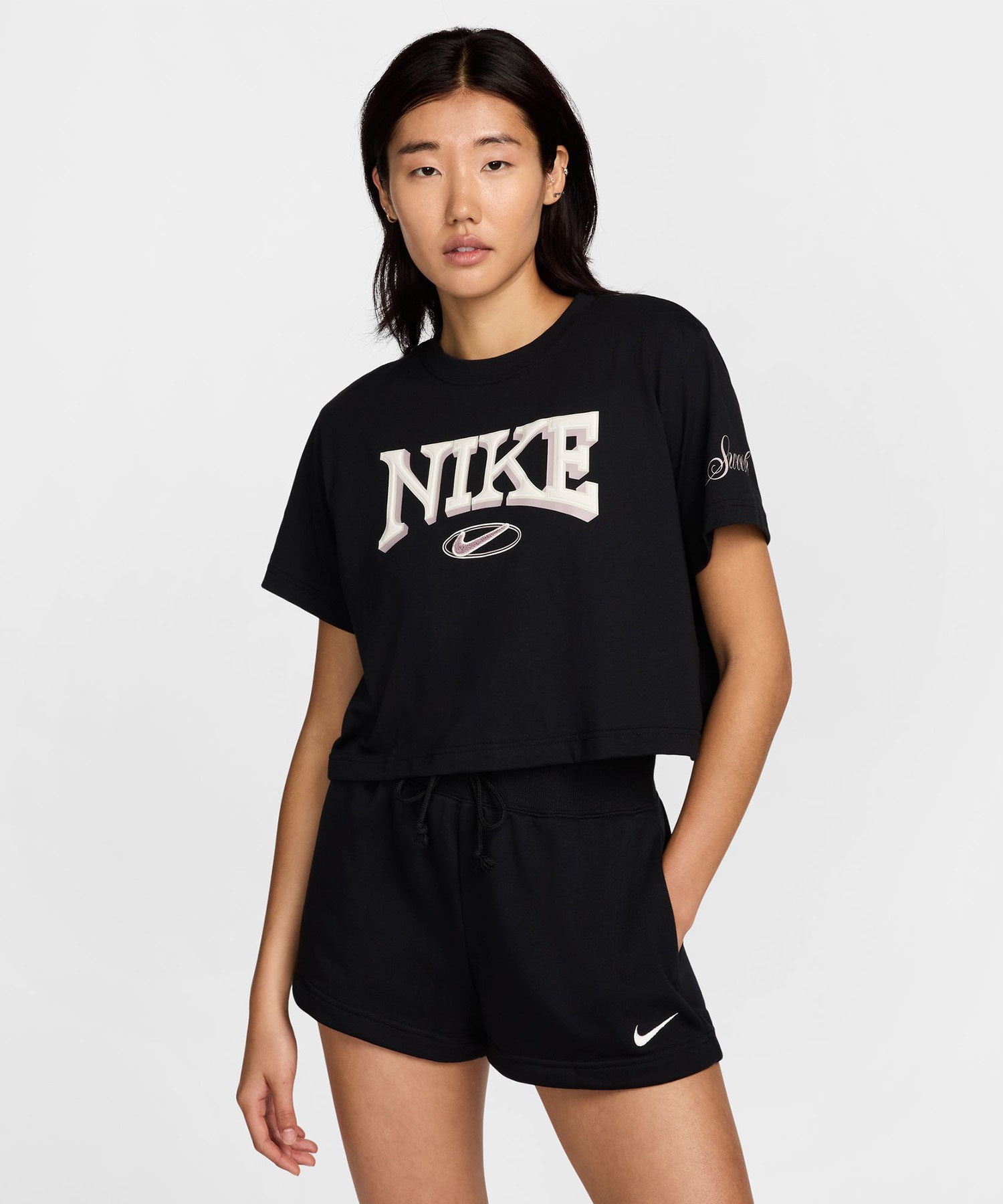 NIKE ナイキ 半袖 Tシャツ レディース スウッシュ ロゴ プリント クロップド丈 ショート丈 FZ2856-010(010-S)