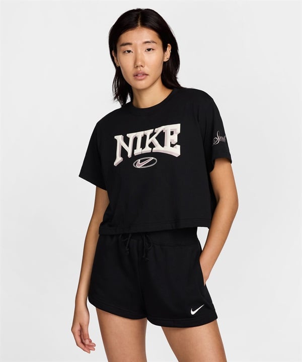 NIKE ナイキ 半袖 Tシャツ レディース スウッシュ ロゴ プリント クロップド丈 ショート丈 FZ2856-010