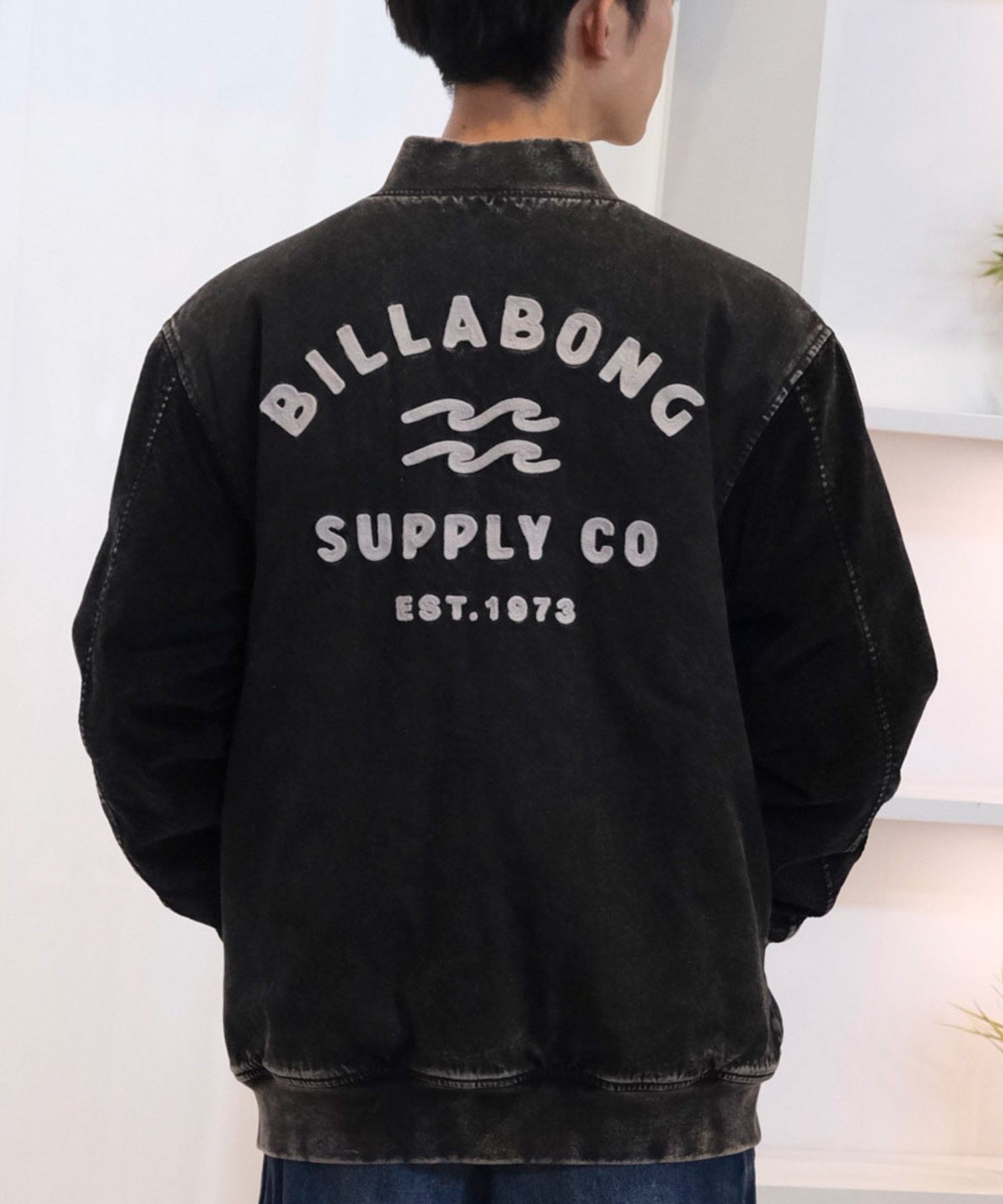 BILLABONG ビラボン アウター スタジャン メンズ デニムジャケット 洗い加工 中綿 バックロゴ BE012-753(BLK-M)