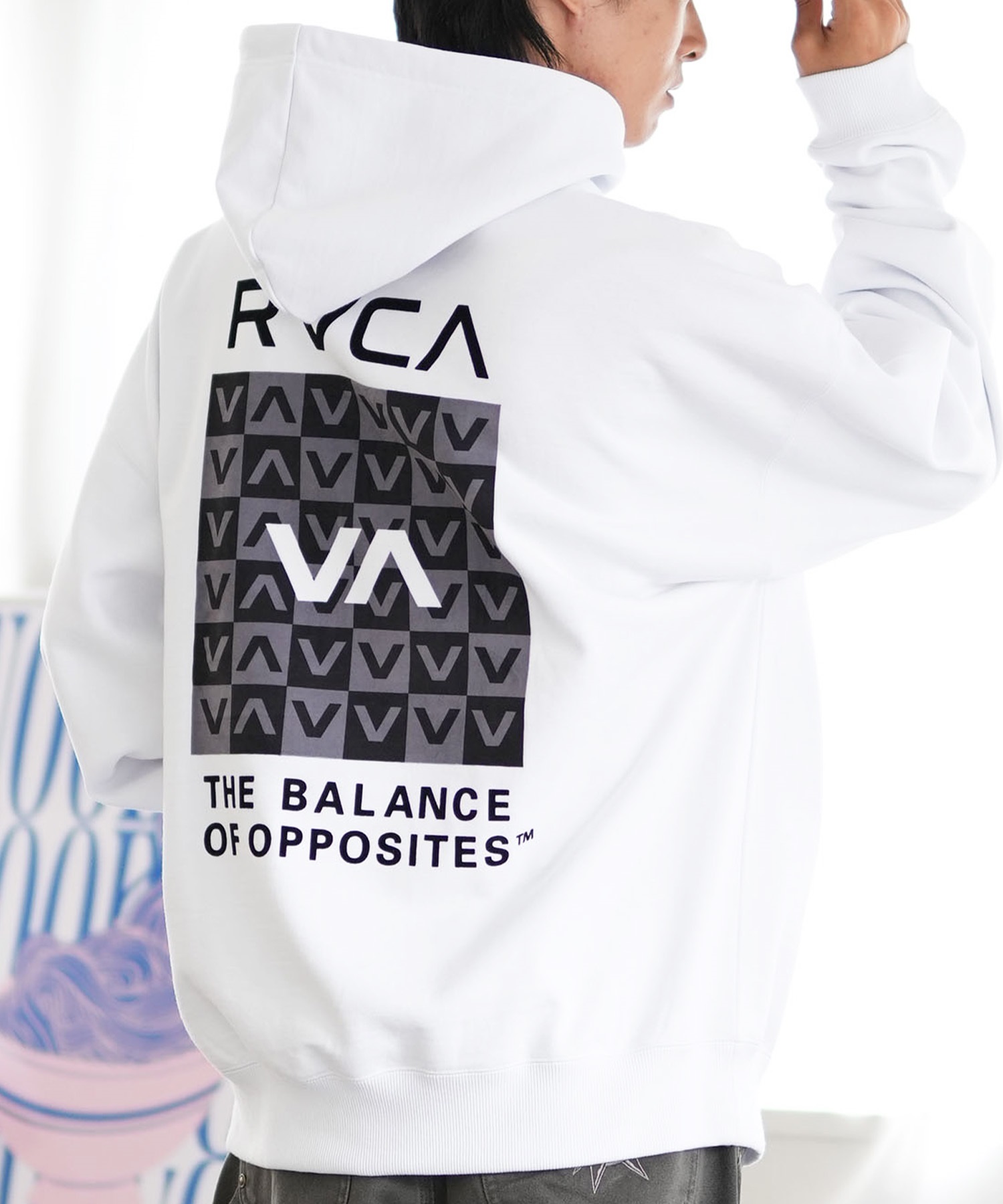 RVCA ルーカ パーカー プルオーバー メンズ スウェット フーディー チェッカー柄 バックプリント ルーズシルエット 裏起毛 BE042-040(WHT-S)