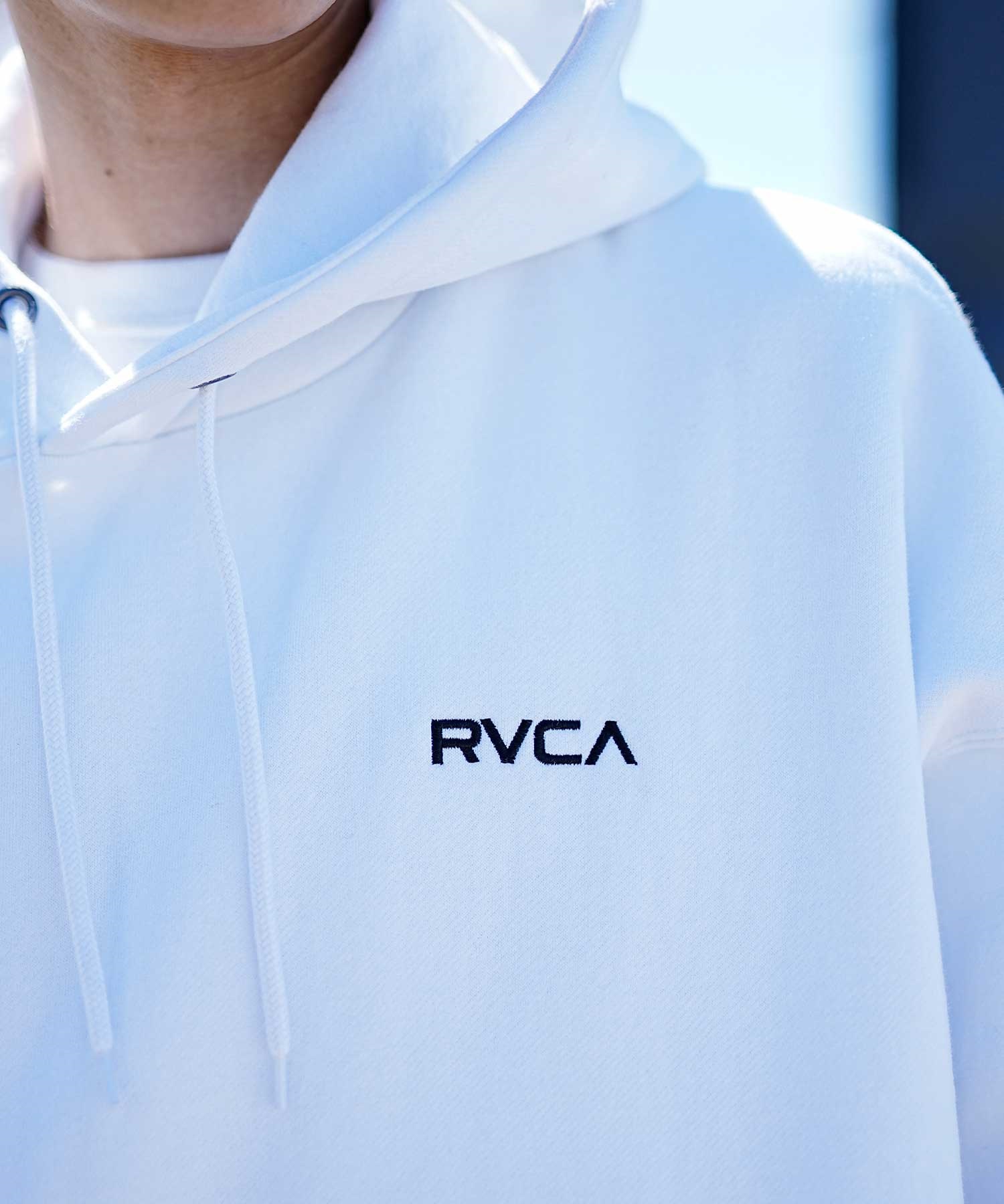 RVCA/ルーカ メンズ スクエア ロゴ オーバーサイズ クルーネック