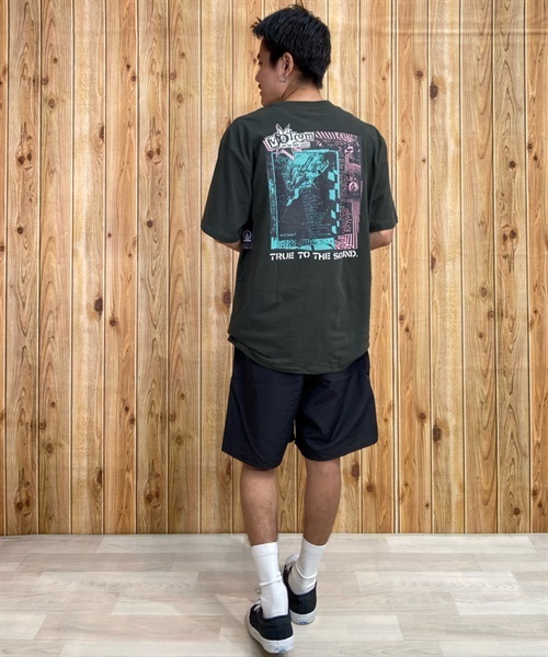 VOLCOM ボルコム VOLCOM ENTERTAINMENT LONG PLAYING SHORT SLEEVE TEE