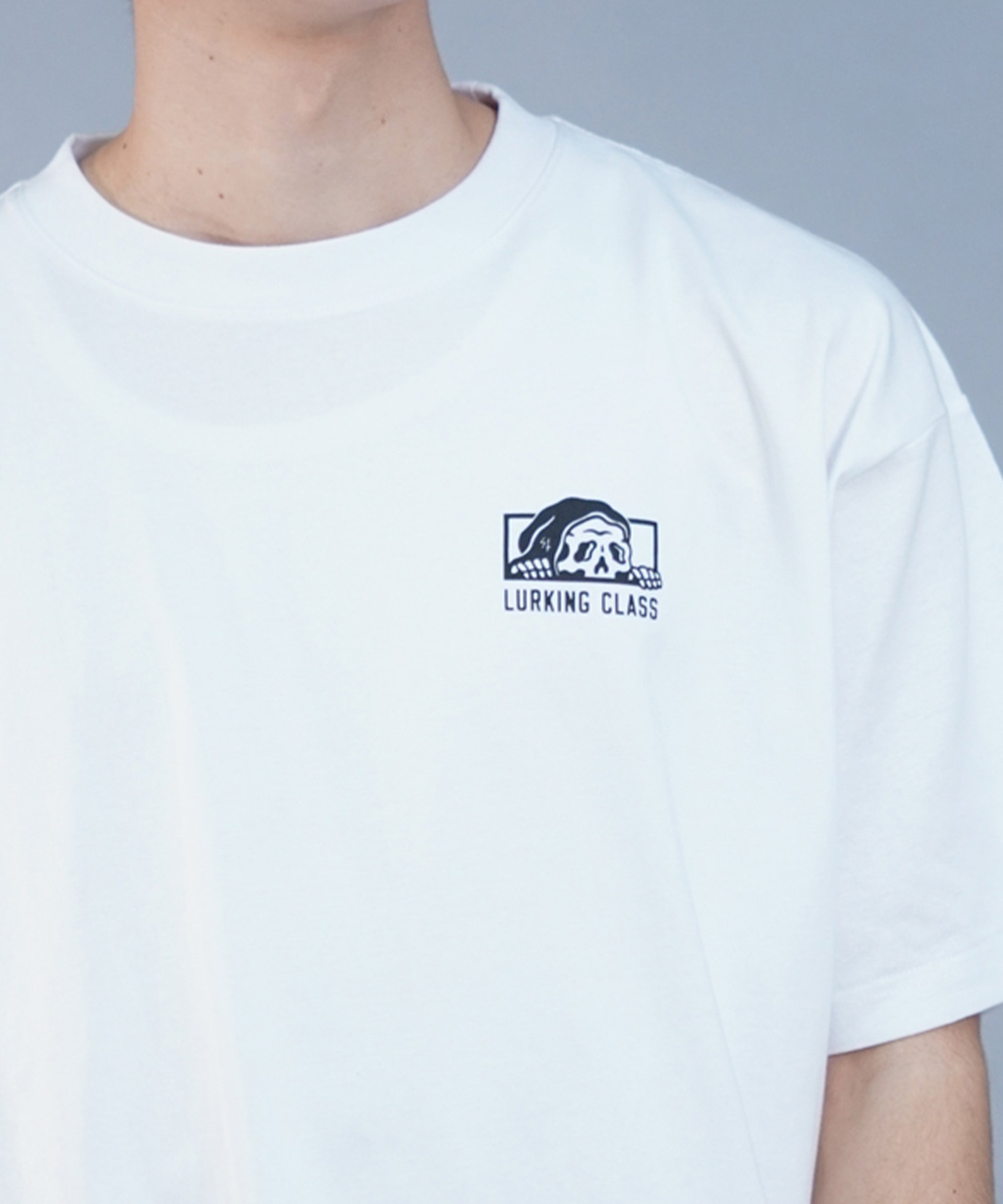 【 ムラサキスポーツ限定】LURKING CLASS ラーキングクラス メンズ 半袖 Tシャツ バックプリント カモ柄 ST24STM14(WHITE-M)