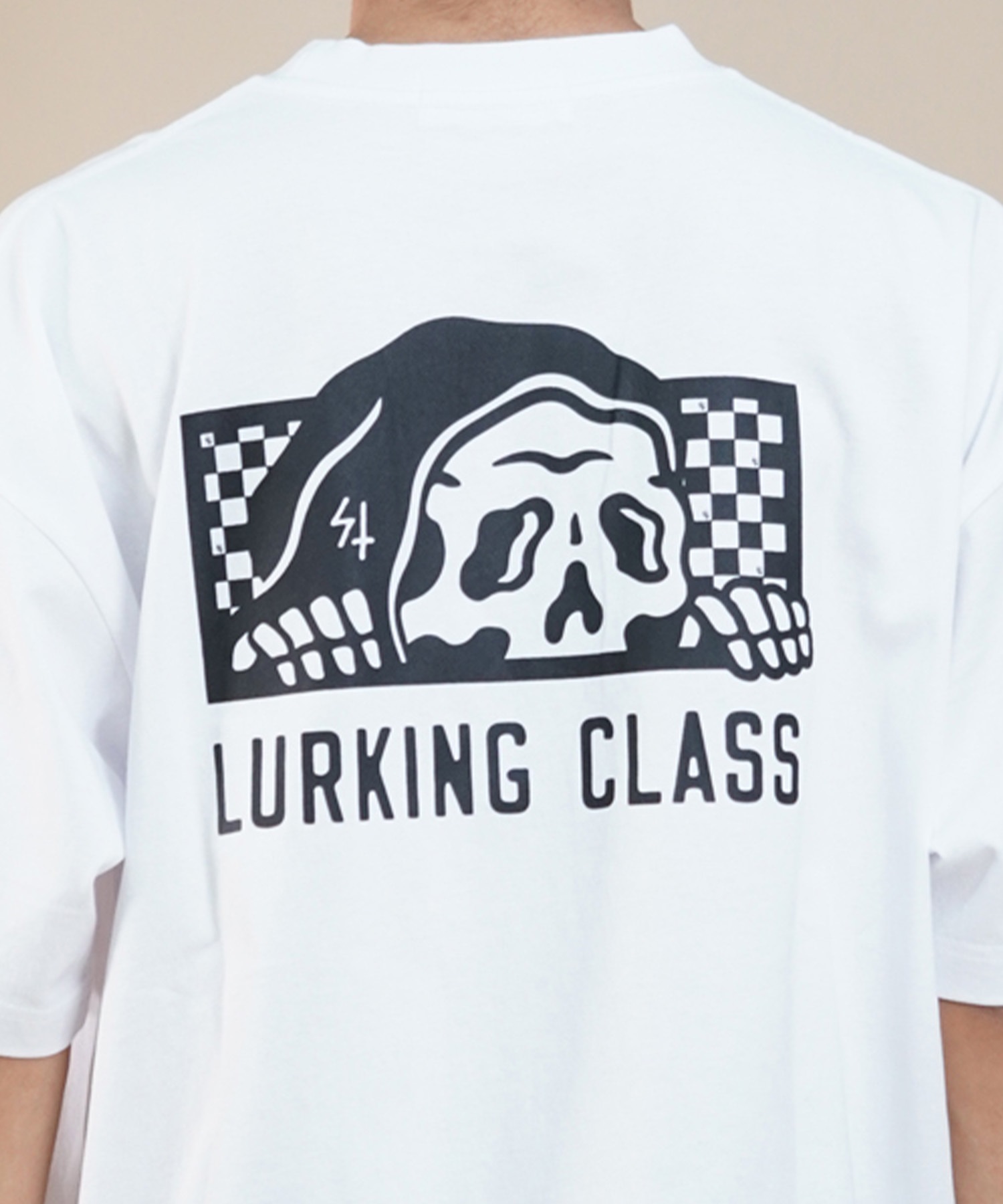 【 ムラサキスポーツ限定】LURKING CLASS ラーキングクラス メンズ 半袖 Tシャツ バックプリント チェッカーフラッグ ST24STM16(WHITE-M)