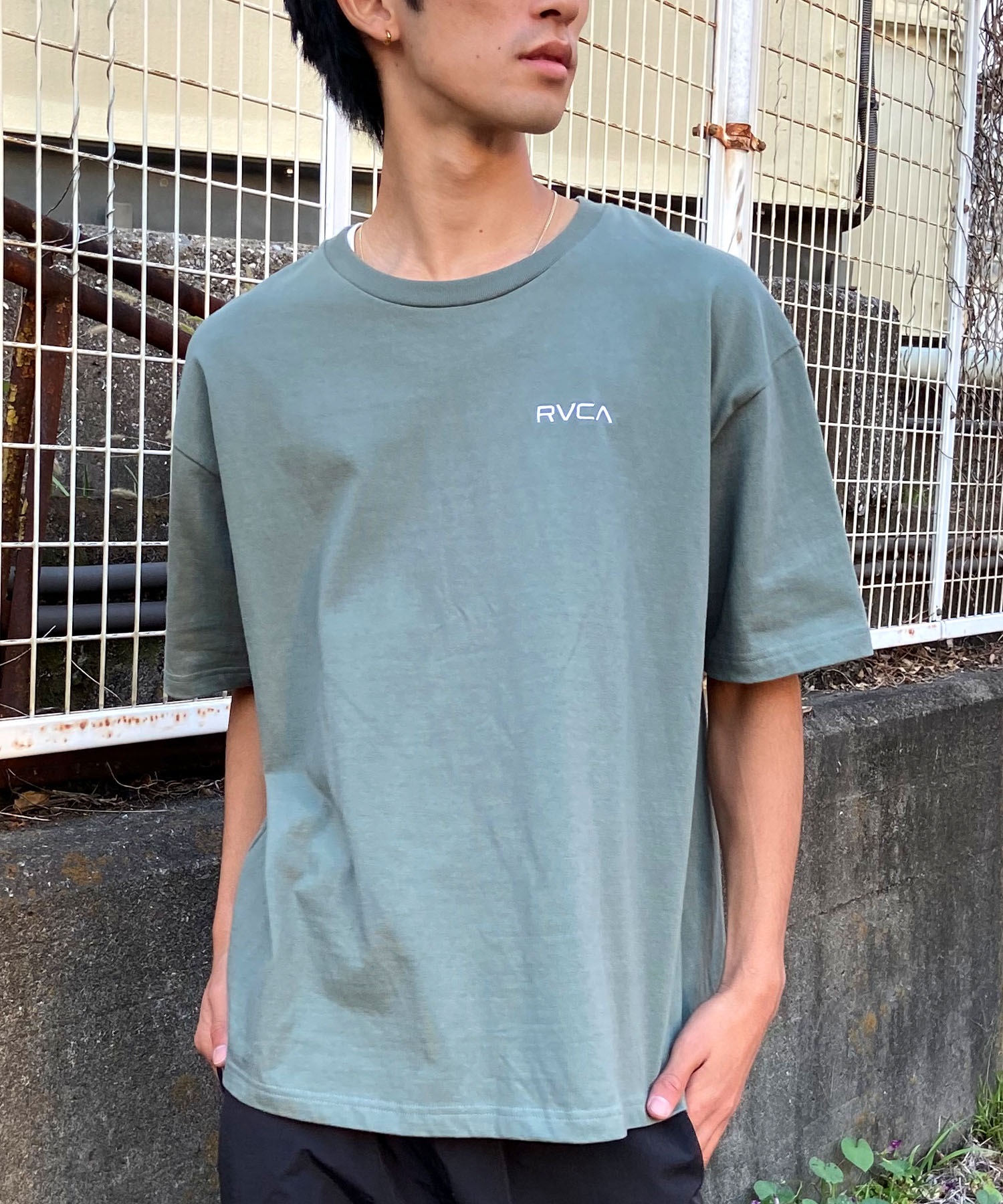 RVCA ルーカ THRASHED BOX RVCA TEE メンズ 半袖 Tシャツ バックプリント スクエアロゴ オーバーサイズ BE041-224  ショートスリーブ｜ムラサキスポーツオンラインストア 通販