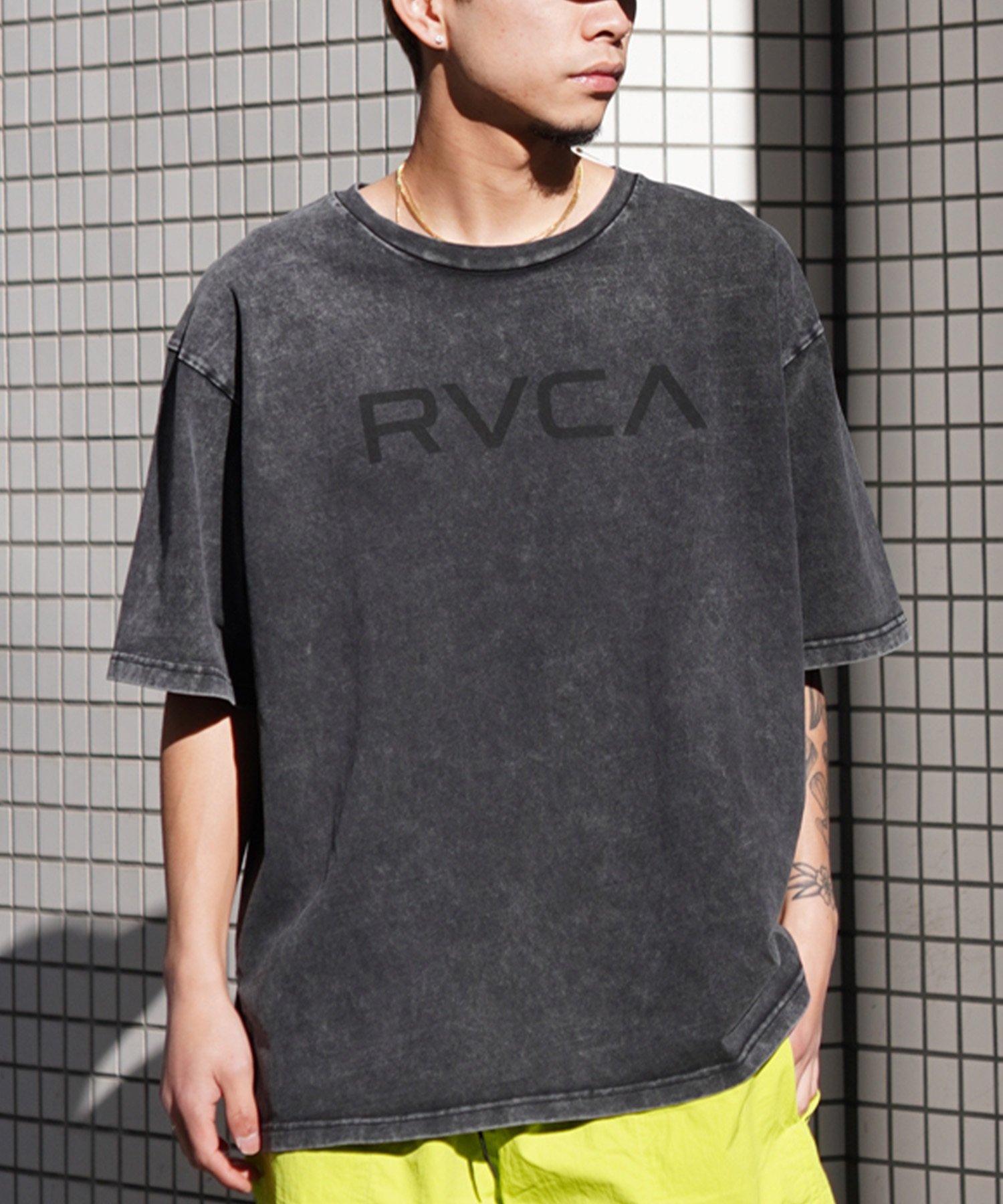 【クーポン対象】RVCA ルーカ BIG RVCA TEE メンズ 半袖 Tシャツ ロゴ シンプル オーバーサイズ BE041-226(BLK-S)