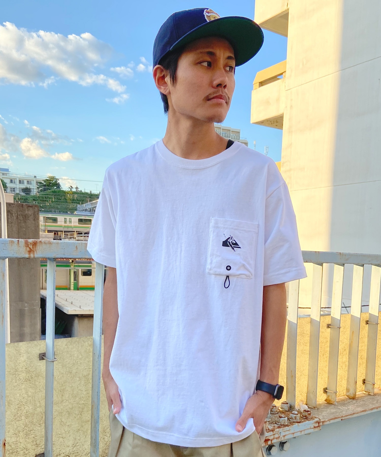 【クーポン対象】QUIKSILVER クイックシルバー メンズ ポケットTシャツ 半袖 ポケT バックプリント クルーネック レギュラーフィット ピグメント加工 QST242006(CHC-M)