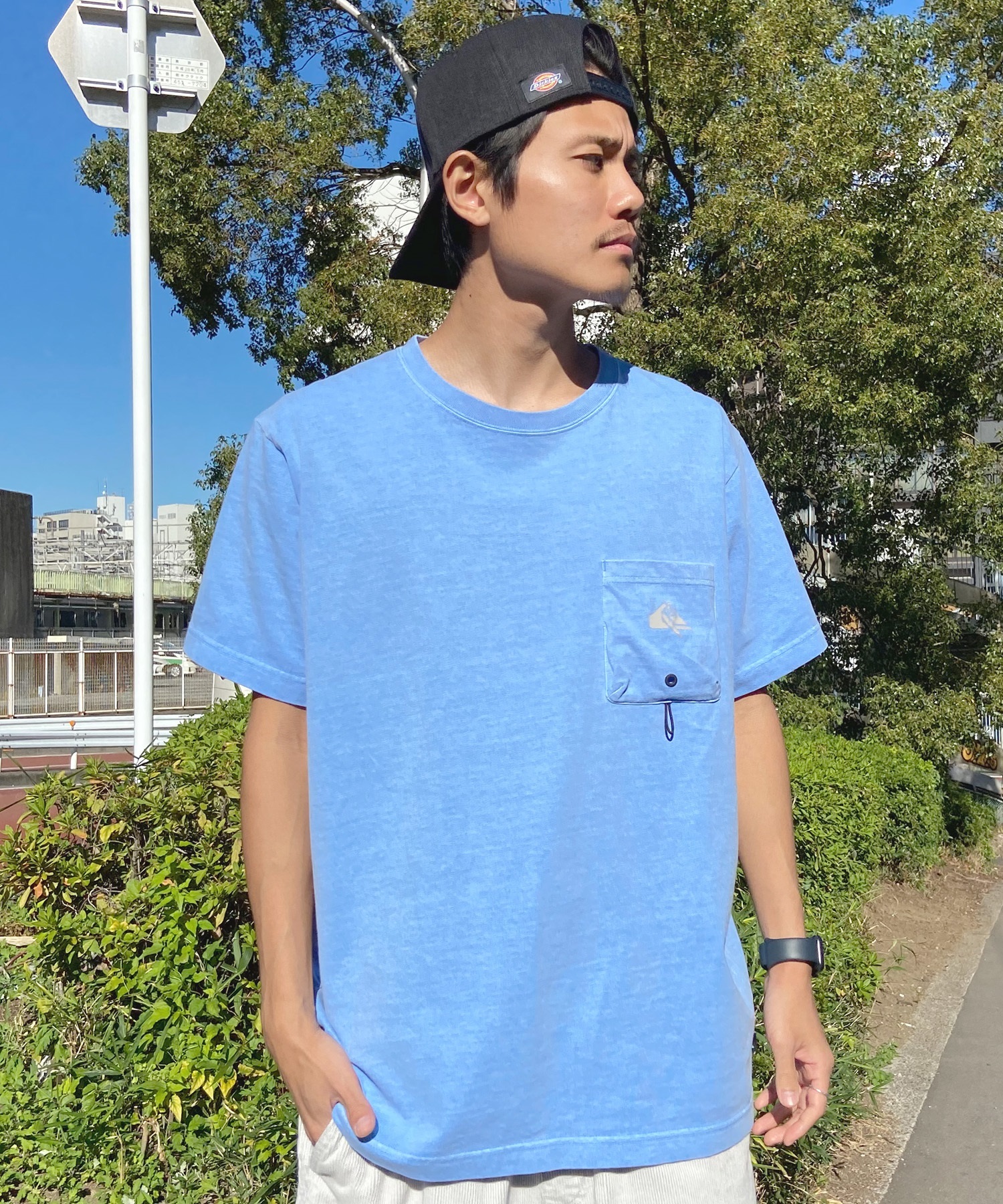 【クーポン対象】QUIKSILVER クイックシルバー メンズ ポケットTシャツ 半袖 ポケT バックプリント クルーネック レギュラーフィット ピグメント加工 QST242006(CHC-M)