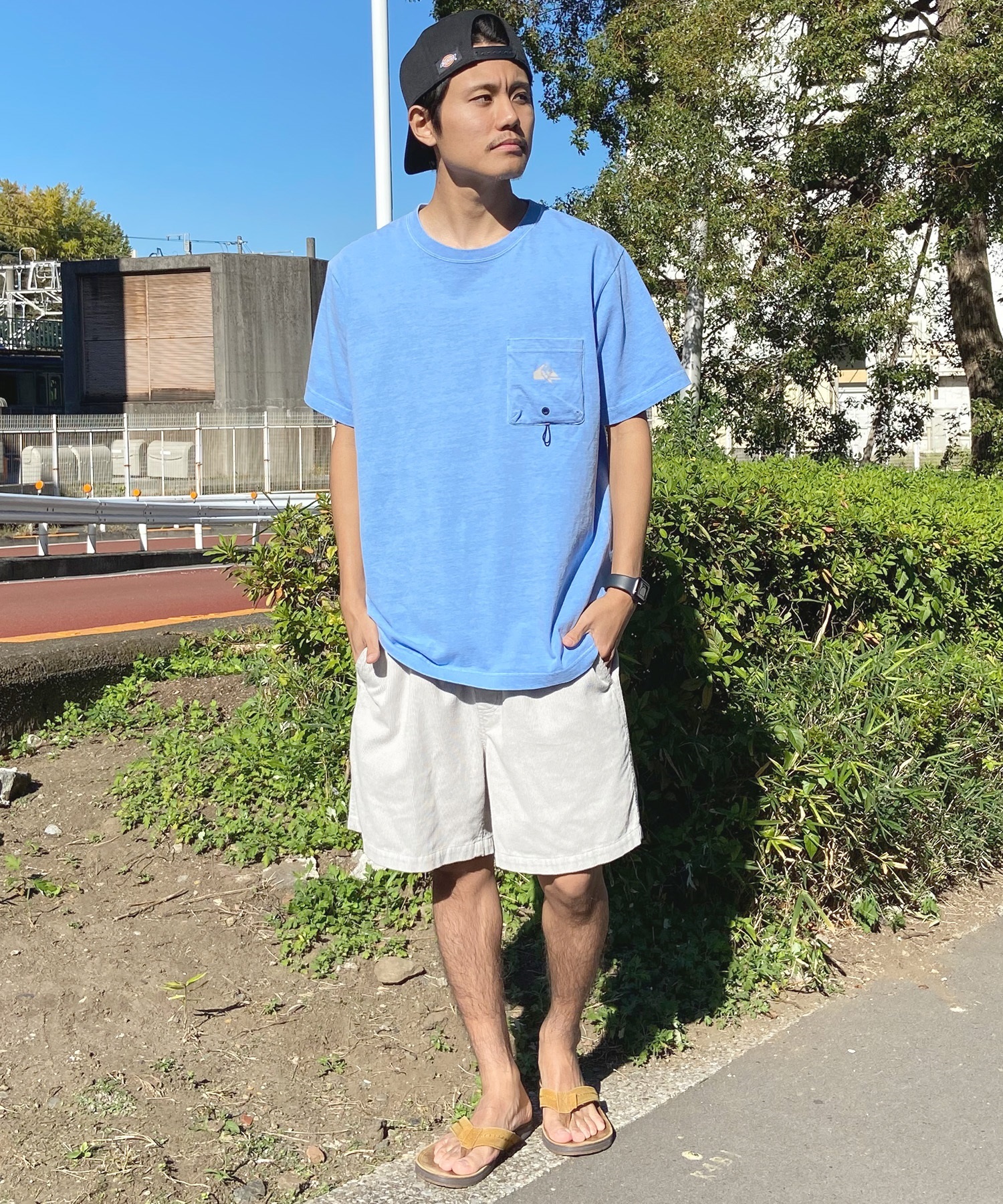 【クーポン対象】QUIKSILVER クイックシルバー メンズ ポケットTシャツ 半袖 ポケT バックプリント クルーネック レギュラーフィット ピグメント加工 QST242006(WHT-M)