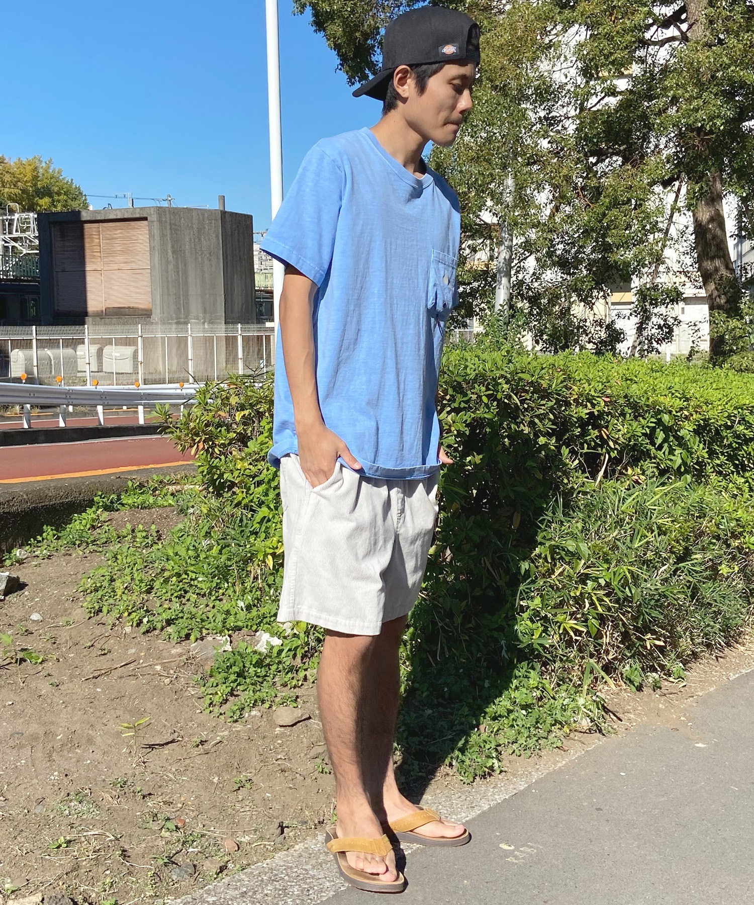 【クーポン対象】QUIKSILVER クイックシルバー メンズ ポケットTシャツ 半袖 ポケT バックプリント クルーネック レギュラーフィット ピグメント加工 QST242006(CHC-M)