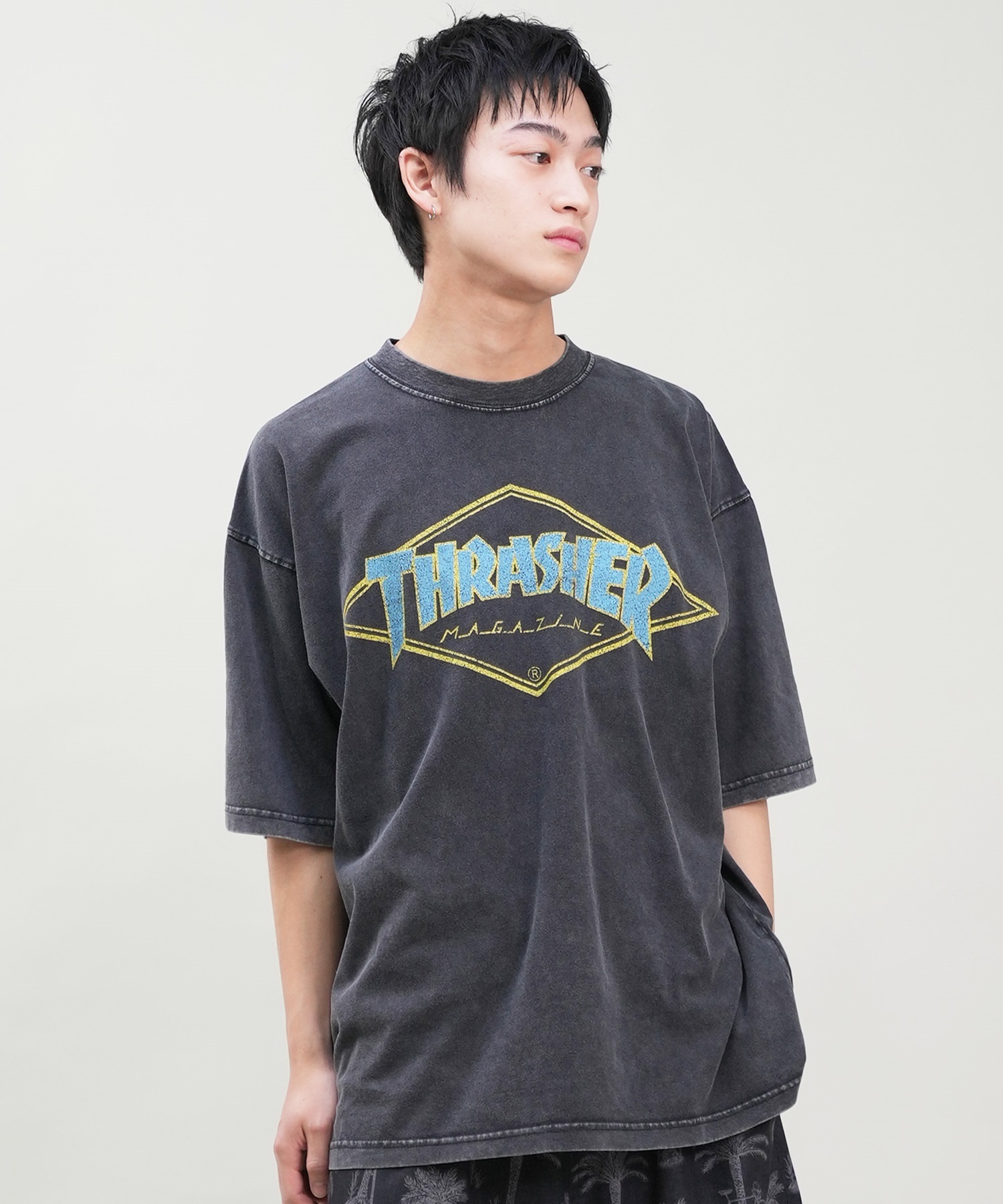 THRASHER スラッシャー メンズ 半袖 Tシャツ ブランドロゴ ピグメント加工 THMM-24SMSST01 ムラサキスポーツ限定(BLK1-M)