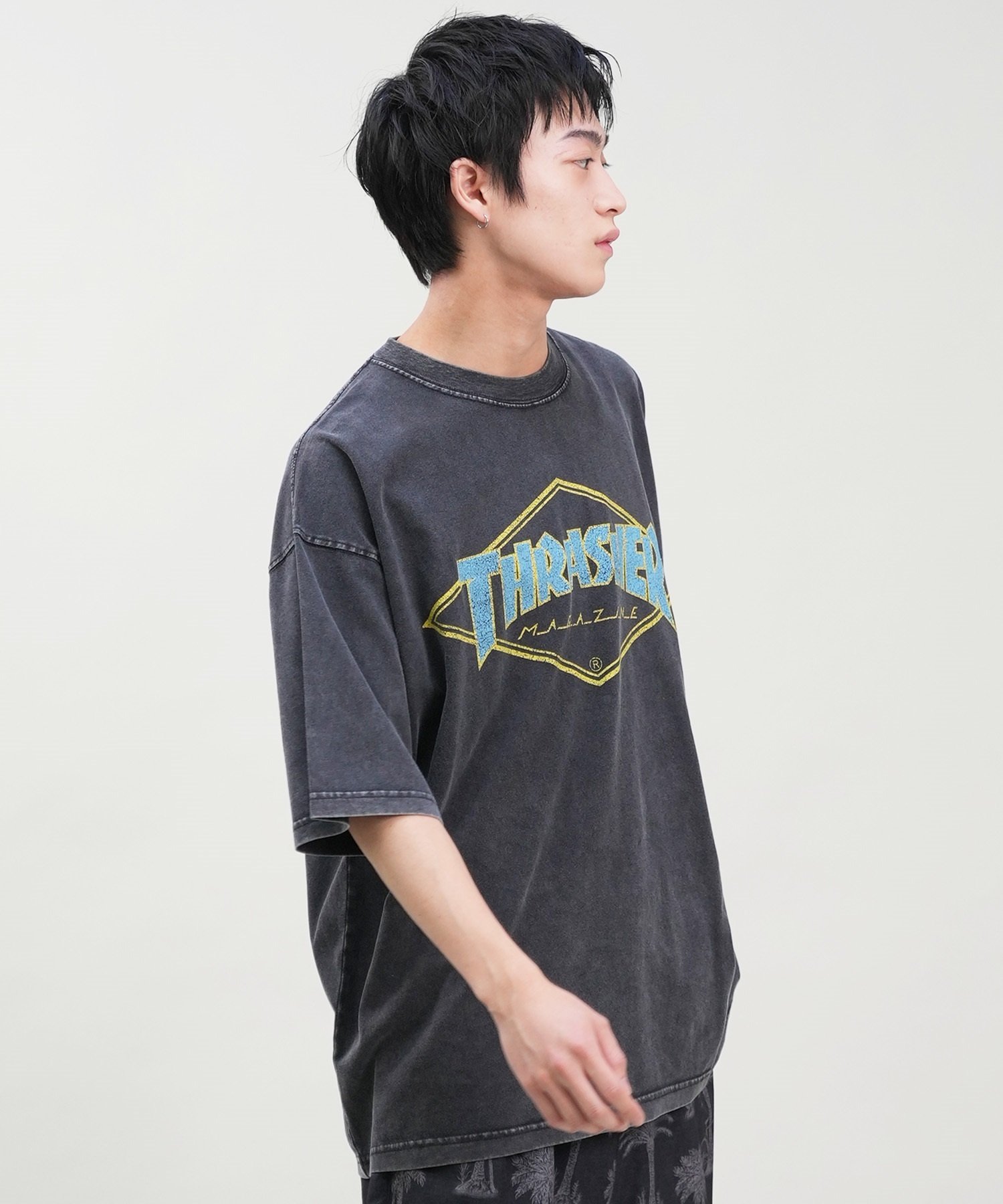 THRASHER スラッシャー メンズ 半袖 Tシャツ ブランドロゴ ピグメント加工 THMM-24SMSST01 ムラサキスポーツ限定(BLK1-M)