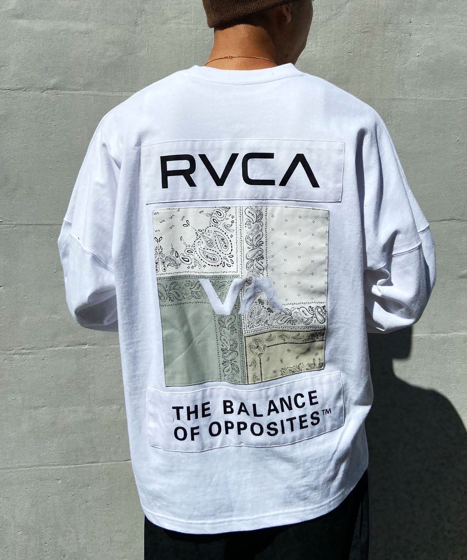 RVCA ルーカ メンズ 長袖 Tシャツ ロンT バックプリント ペイズリー柄