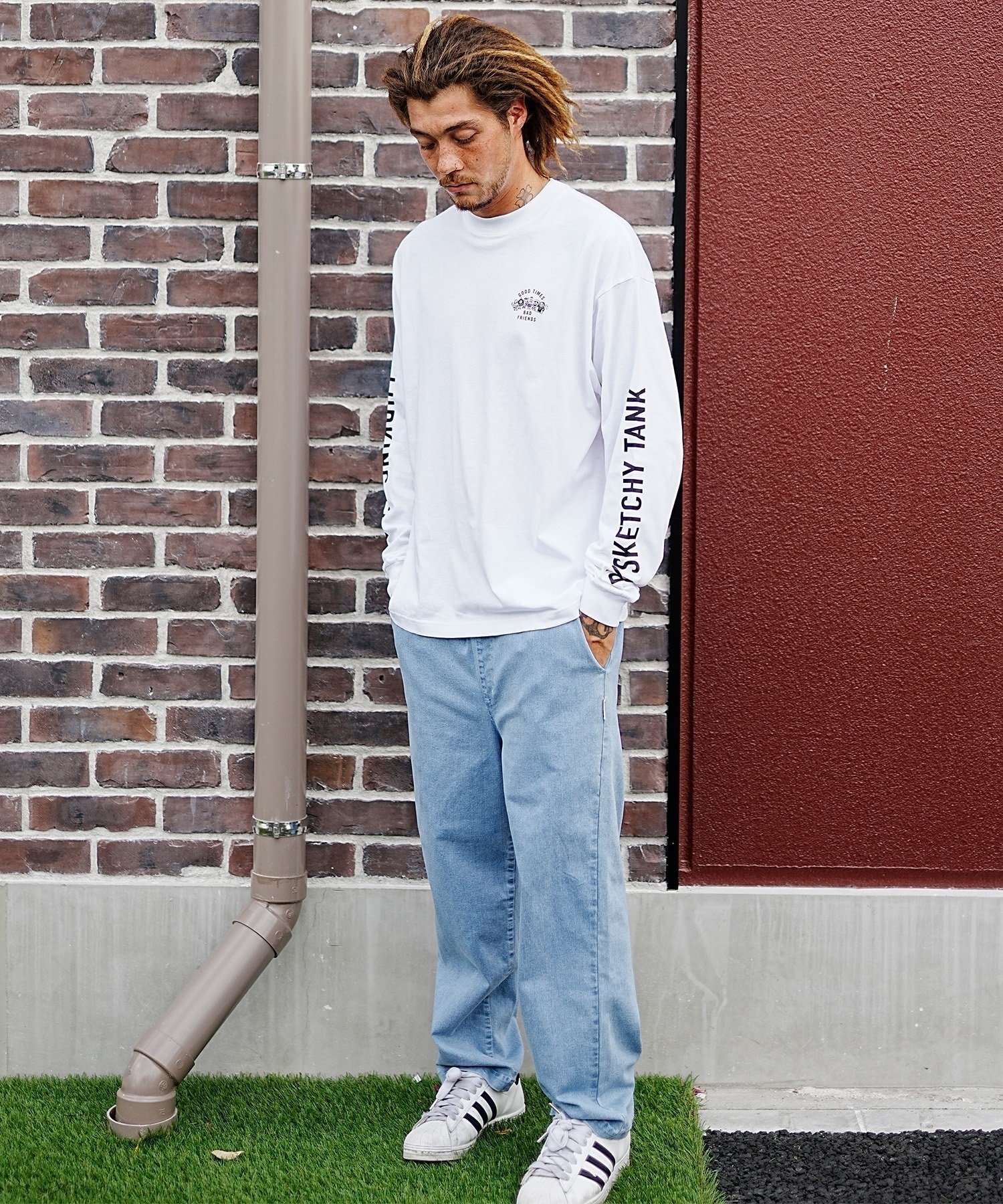 【 ムラサキスポーツ限定】LURKING CLASS ラーキングクラス メンズ 長袖 Tシャツ ロンT バックプリント スリーブロゴ ST23FTM08(WHITE-M)