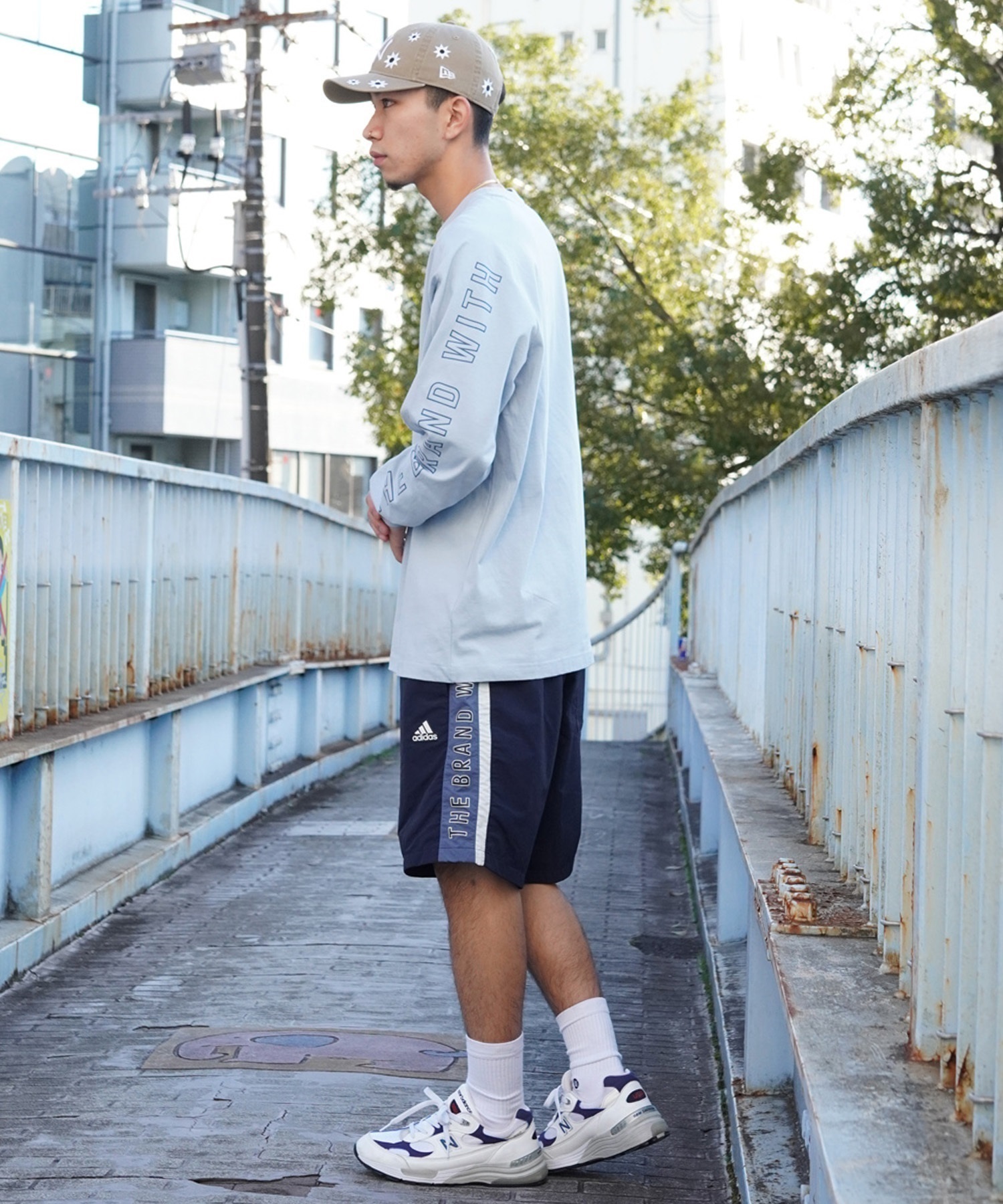 adidas アディダス メンズ レディース 長袖 Tシャツ ロンＴ スリーブプリント クルーネック オーバーサイズ JSY26(BL/BK-M)