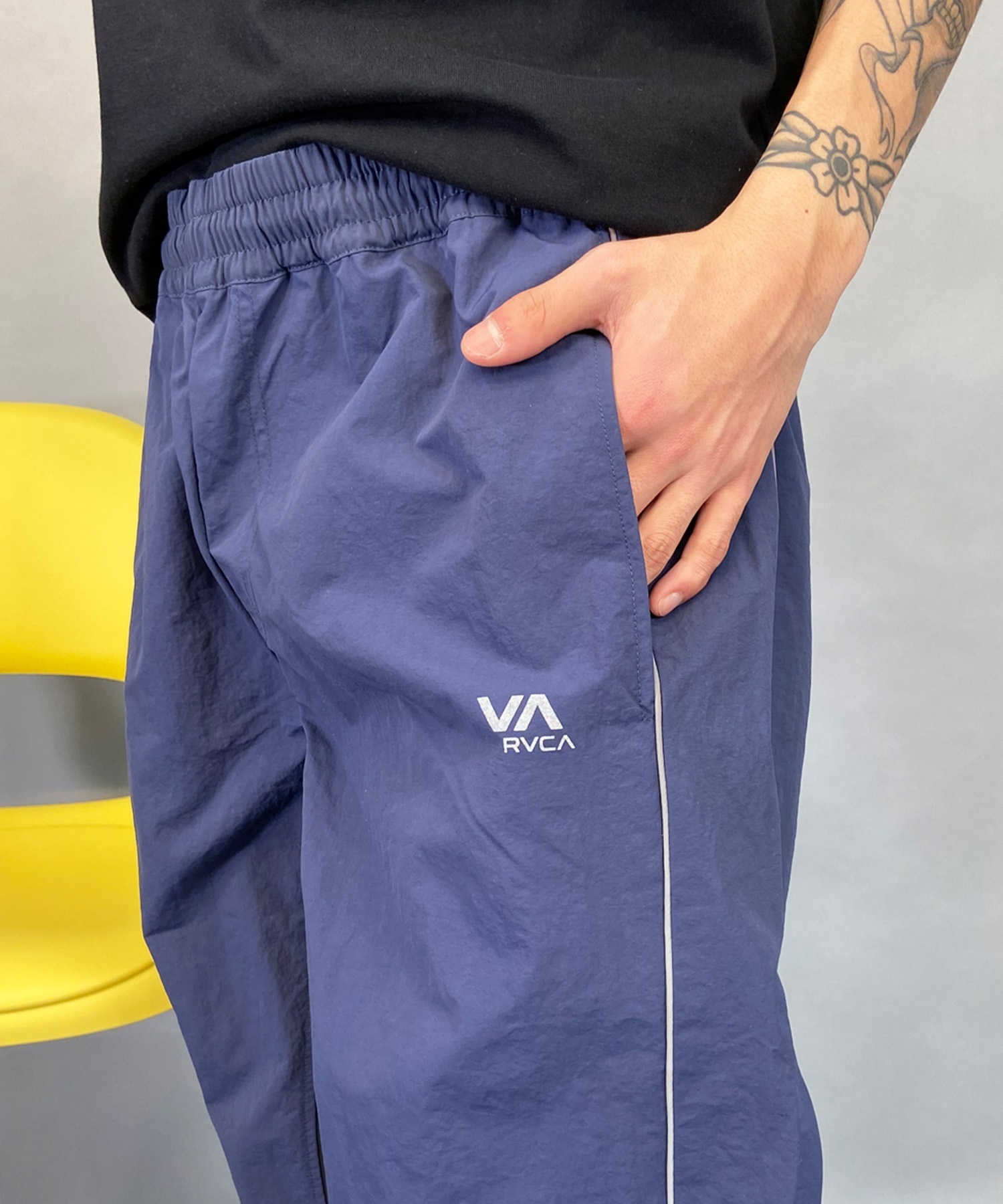 RVCA ルーカ メンズ ナイロンパンツ ルーズシルエット ジャージ セットアップ対応 BE041-707(NVY-S)