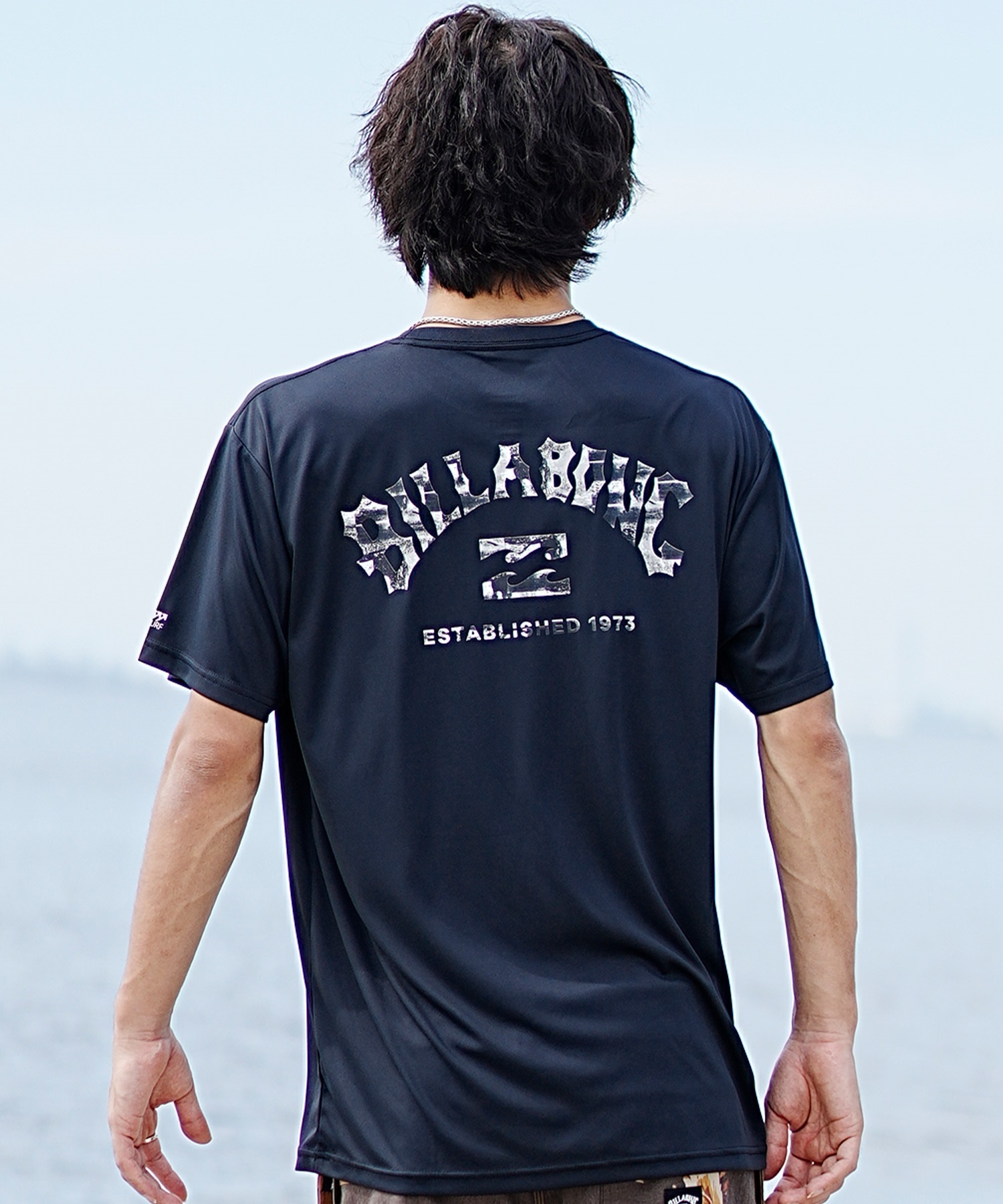 【クーポン対象】BILLABONG ビラボン メンズ 半袖 ラッシュガード Tシャツ バックプリント ユーティリティ 水陸両用 UVカット BE011-856(WHT-M)