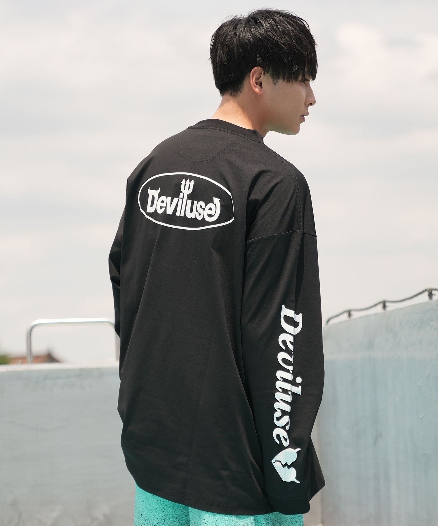 DEVILUSE デビルユース メンズ ラッシュガード 長袖 Tシャツ オーバーサイズ 水陸両用 ムラサキスポーツ限定 243OO1LT089DU(WHT-M)