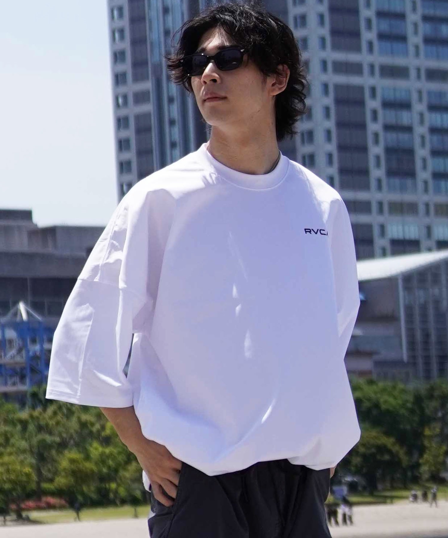 RVCA ルーカ メンズ ラッシュガード 半袖 Tシャツ バックプリント 裾ドローコード ドロスト 水陸両用 BE04A-P25(WHT-S)