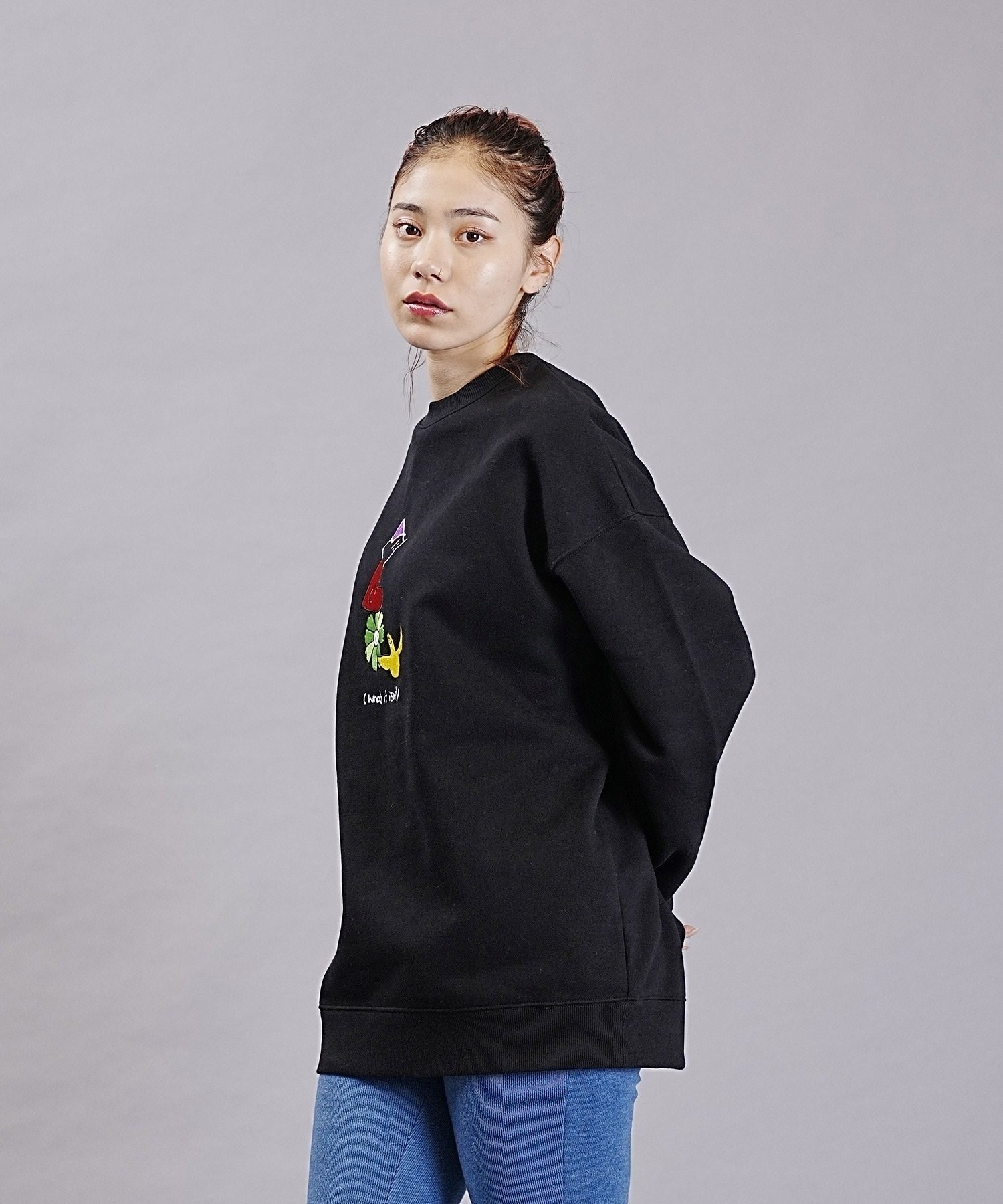 What it isNt ART BY MARKGONZALES/ワット イット イズント マークゴンザレス レディース スウェット DESI 2H7-63578(BLK-FREE)