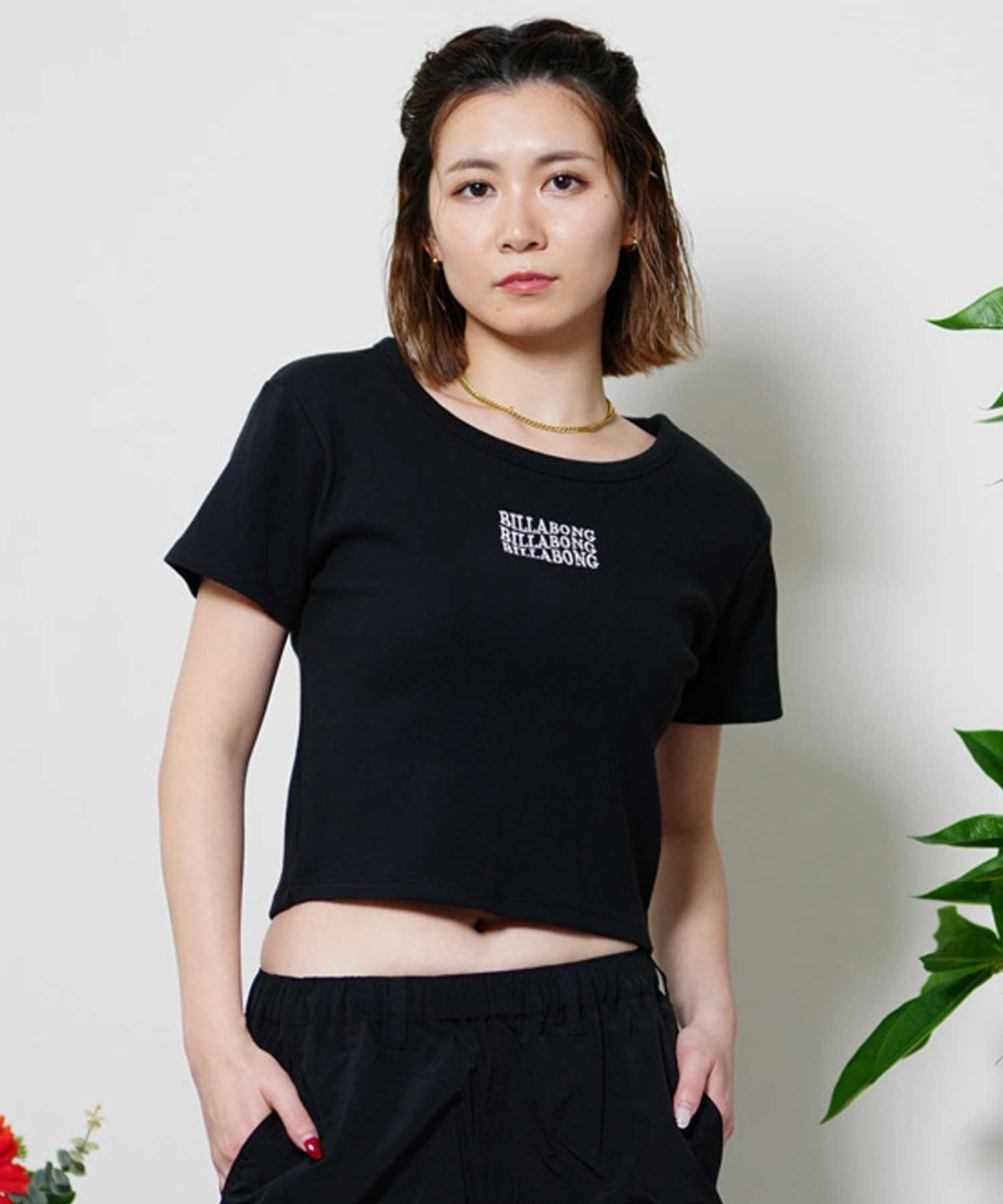 【クーポン対象】BILLABONG ビラボン BE013-217 レディース 半袖 Tシャツ ショート丈 ワンポイント(BLK-M)