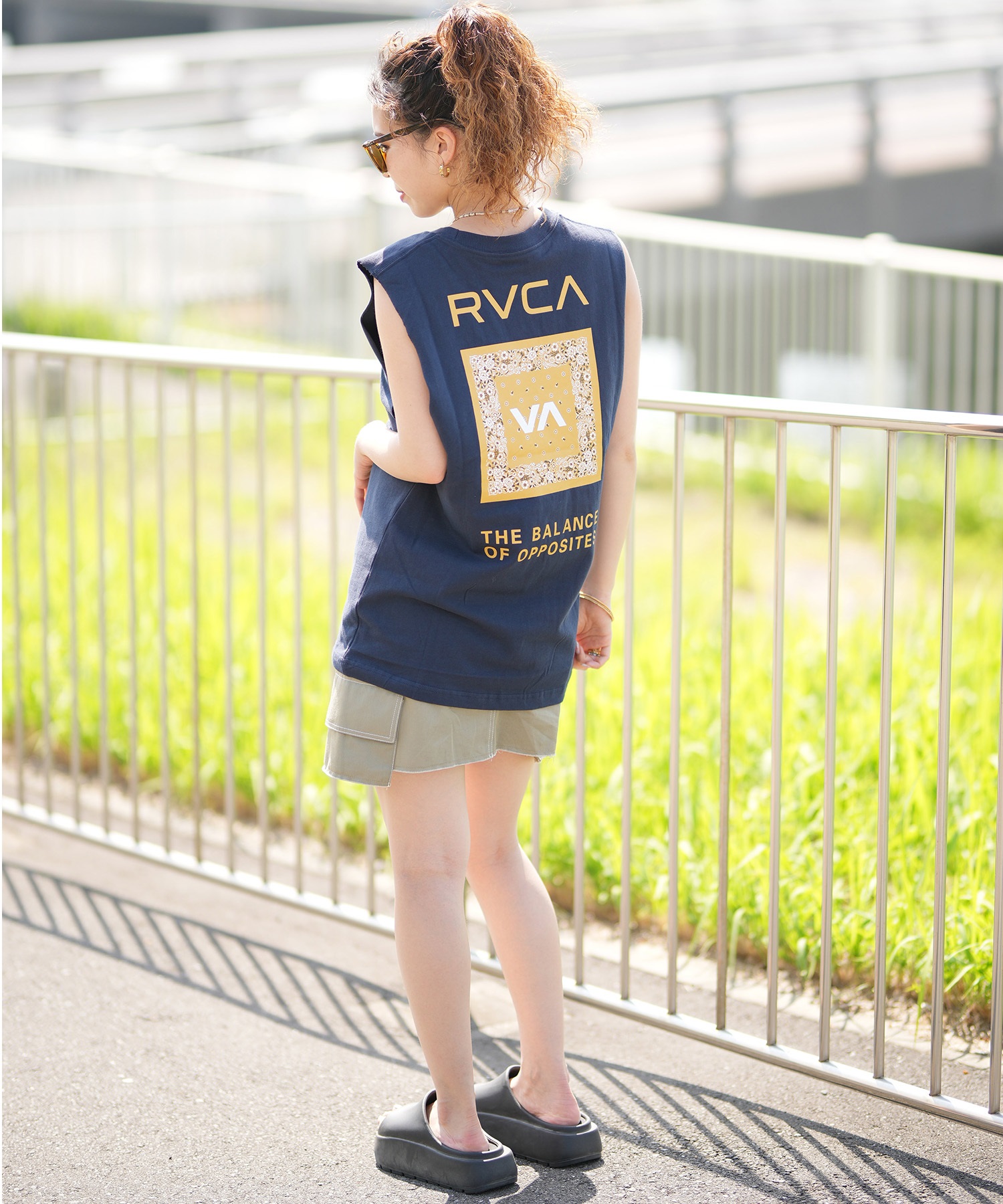 RVCA ルーカ タンクトップ レディース バックプリント FLOWER BANDANA CUTOFF TANKTOP E04C-P35(WHTR-M)