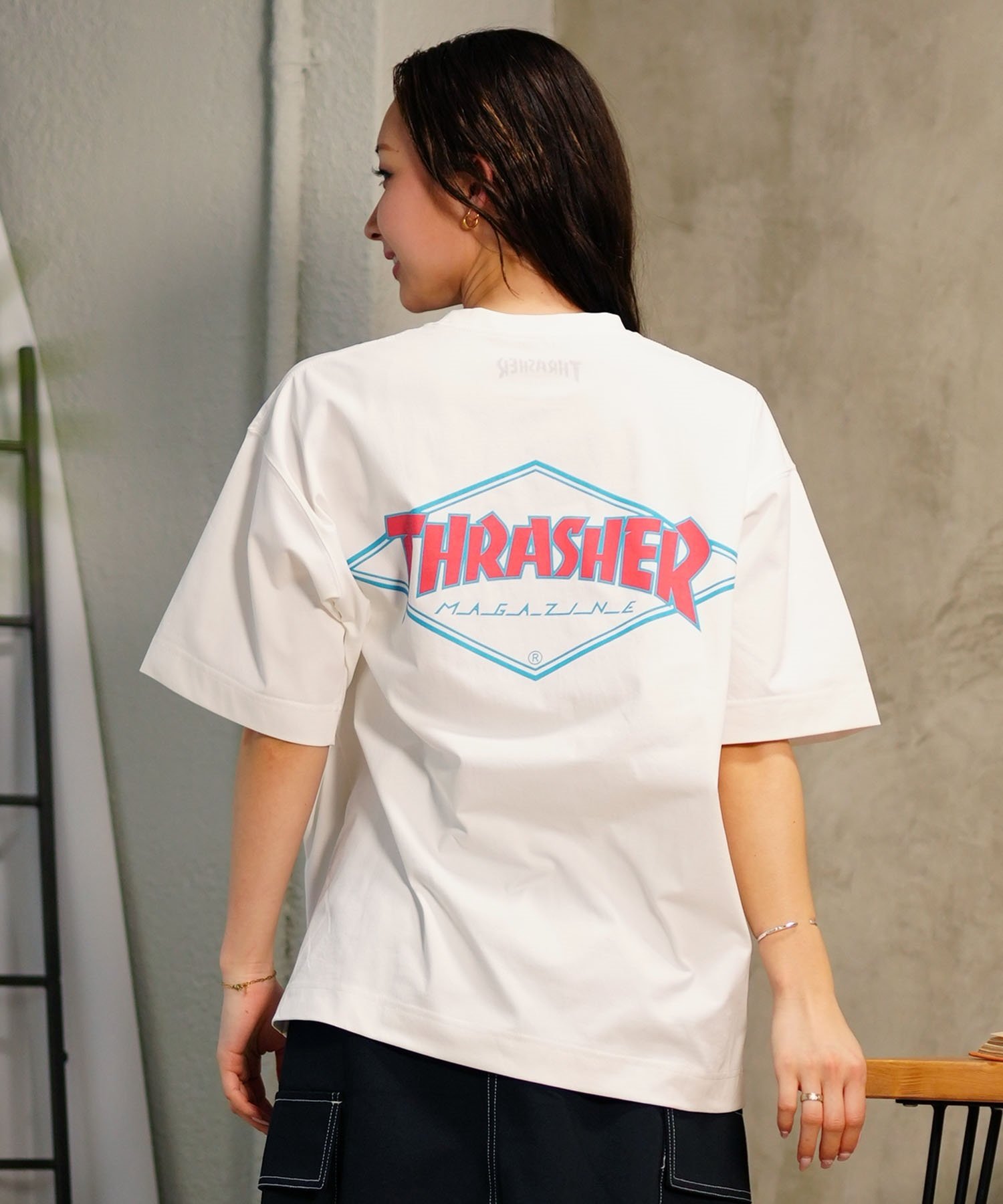 THRASHER スラッシャー レディース ラッシュガード 半袖 Tシャツ 水陸両用 オーバーサイズ ユニセックス ムラサキスポーツ限定 TC-002(WHT-M)