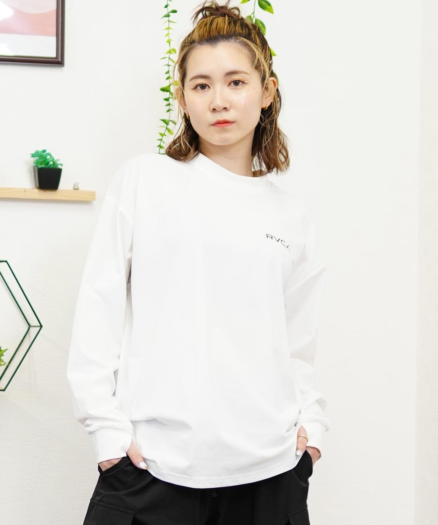 RVCA ルーカ レディース ラッシュガード Tシャツ 長袖 ロンT バックプリント 水陸両用 ユーティリティ UVカット BE04C-P81(BLK-M)