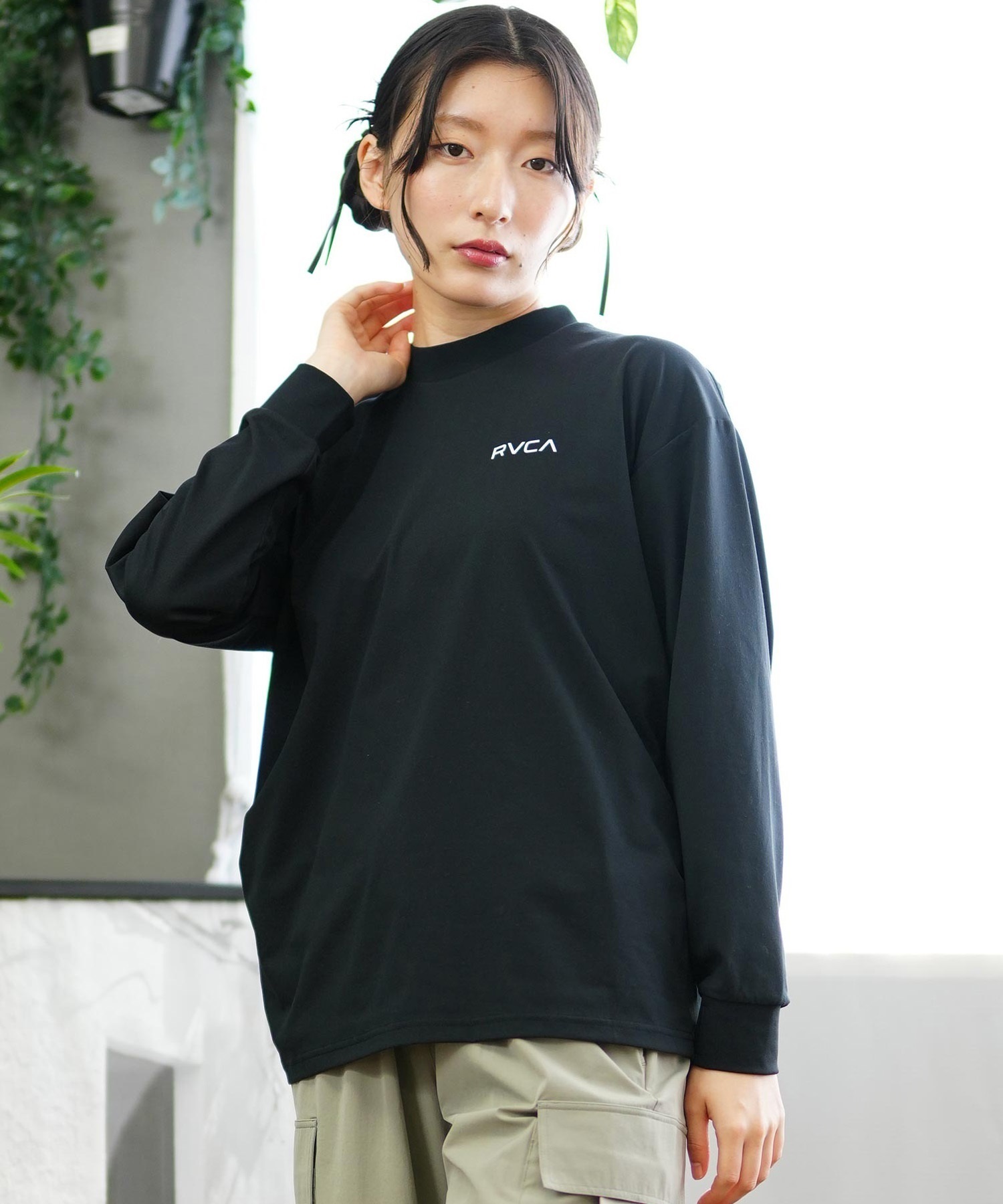 RVCA ルーカ レディース ラッシュガード Tシャツ 長袖 ロンT バックプリント 水陸両用 ユーティリティ UVカット BE04C-P81(BLK-M)