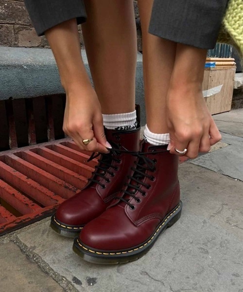 Dr Martens ドクターマーチン CORE 1460 8ホールブーツ ブーツ 10072600 メンズ レディース ワークブーツ KK1 J22(CHERRYRED-23.0cm)