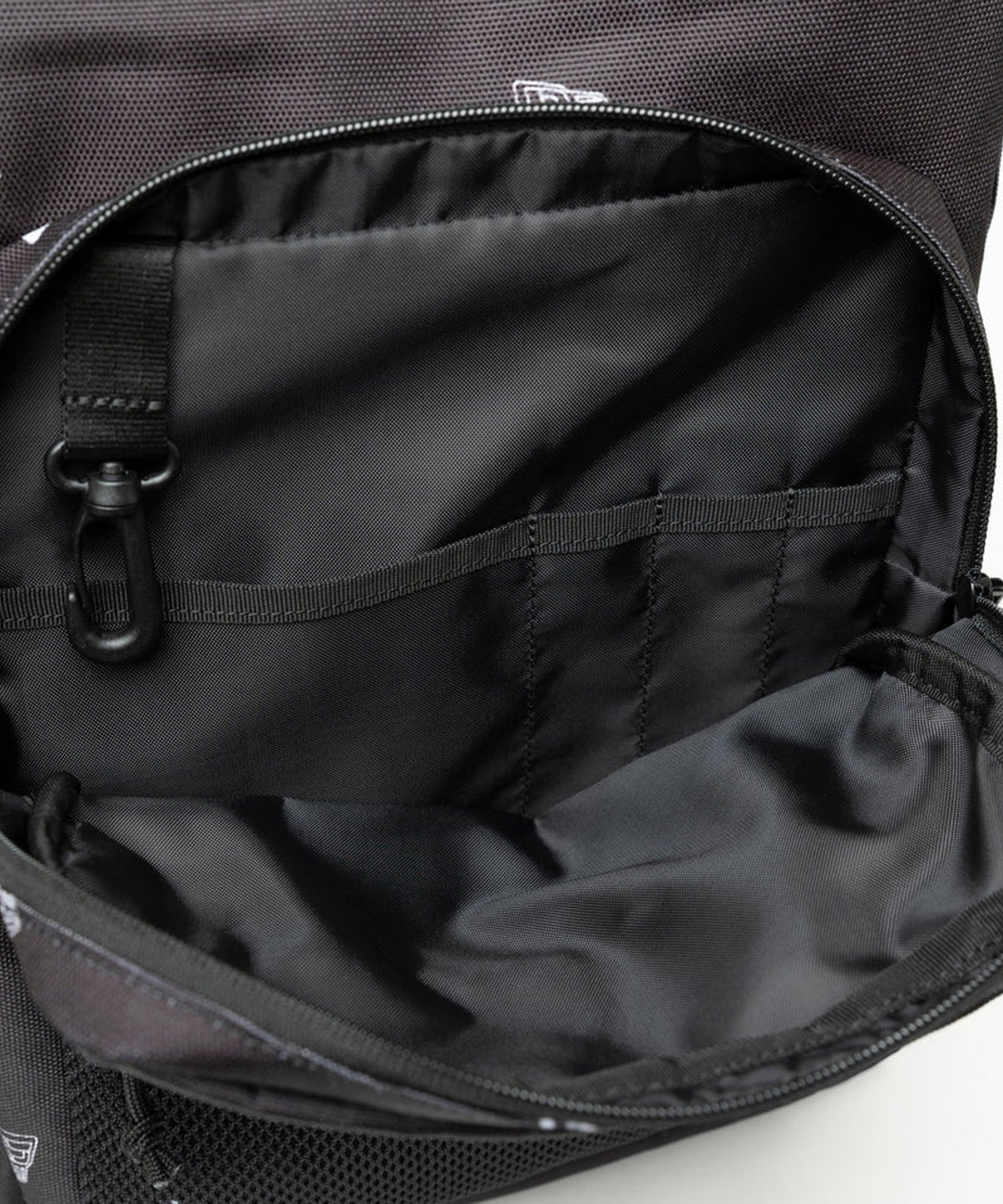 NEW ERA/ニューエラ CAMPAS PACK 35L フラッグ モノグラム ブラック リュック バックパック 14108411(ONECOLOR-35L)