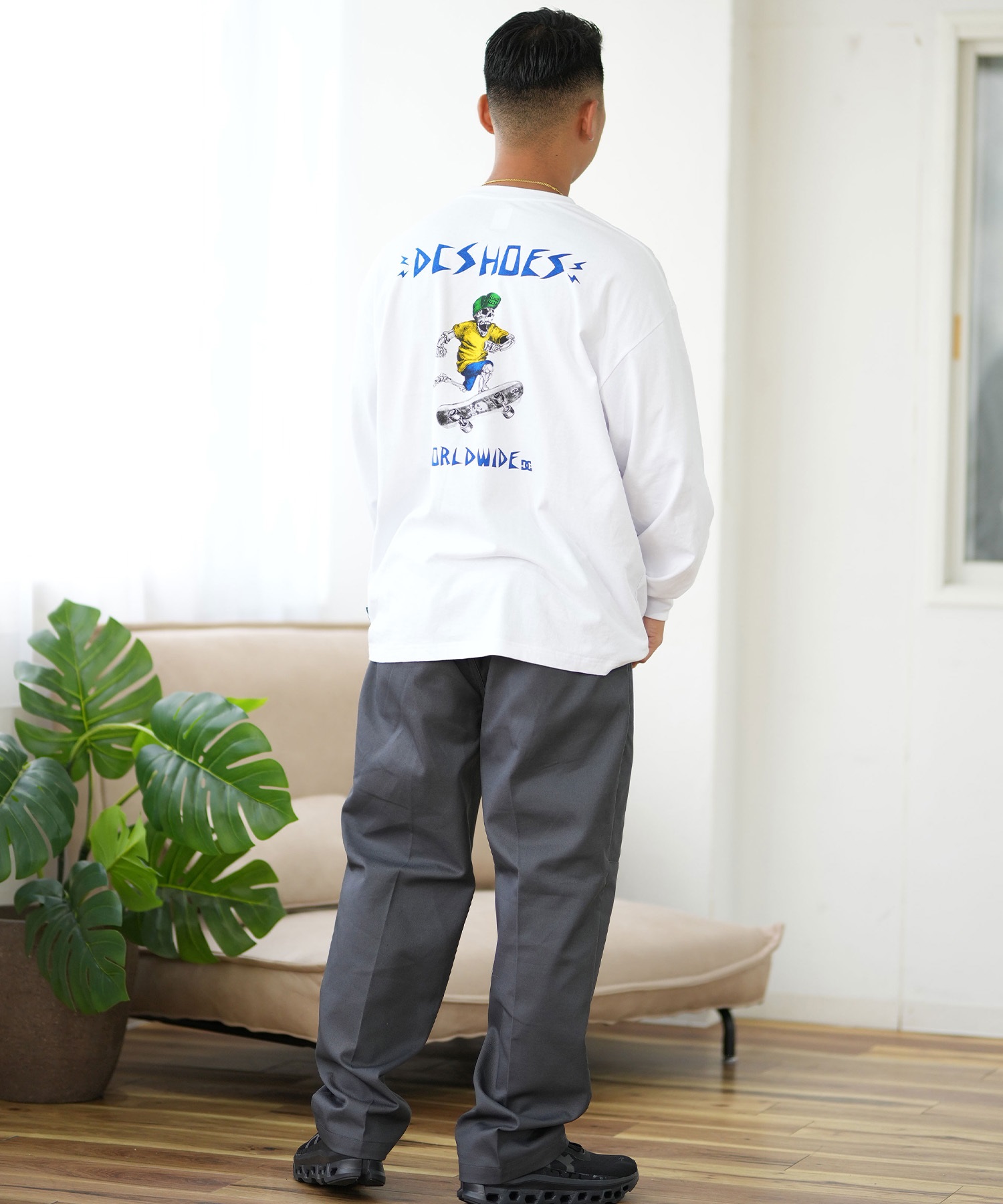 DC ディーシー 長袖 Tシャツ メンズ ロンT バックプリント スリーブロゴ ルーズシルエット DLT244076(WHT-M)