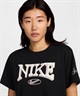 NIKE ナイキ 半袖 Tシャツ レディース スウッシュ ロゴ プリント クロップド丈 ショート丈 FZ2856-010(010-S)