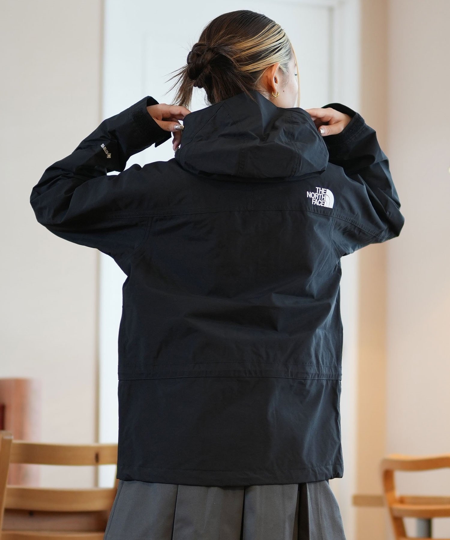 THE NORTH FACE ザ・ノース・フェイス ジャケット レディース アウター 防水 マウンテンライトジャケット NPW62450 アウター/ ジャケット｜ムラサキスポーツオンラインストア 通販