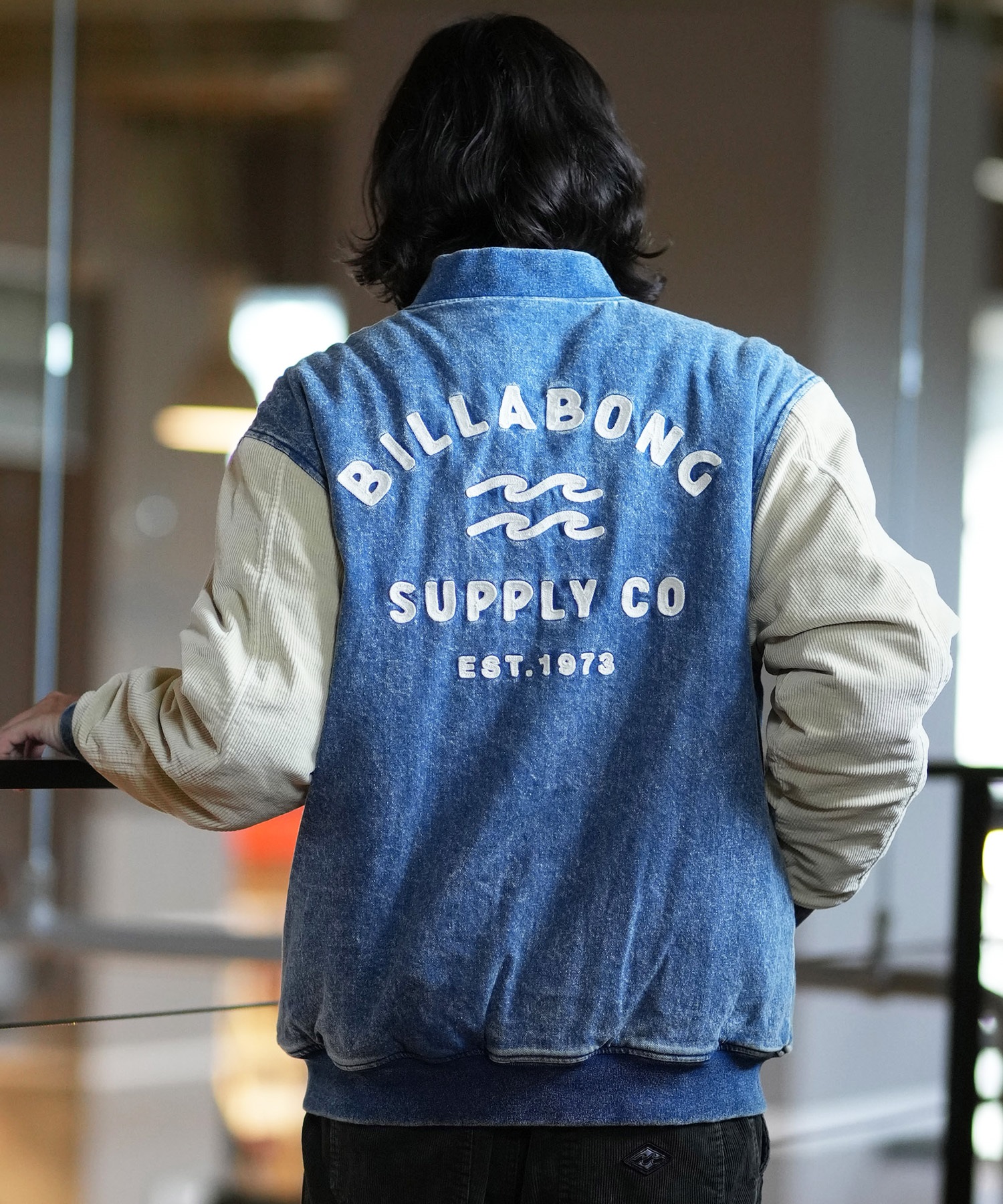 BILLABONG ビラボン アウター スタジャン メンズ デニムジャケット 洗い加工 中綿 バックロゴ BE012-753(BLU-M)