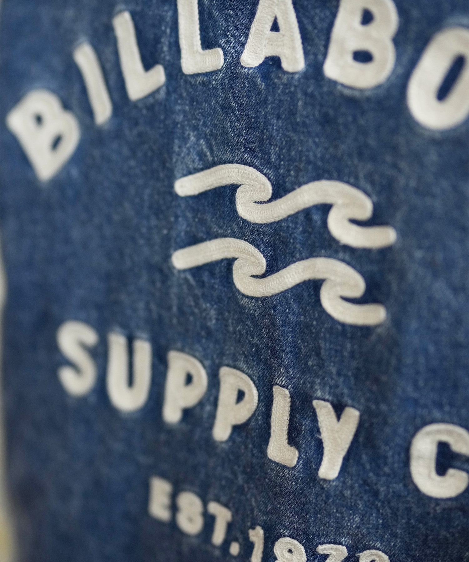 BILLABONG ビラボン アウター スタジャン メンズ デニムジャケット 洗い加工 中綿 バックロゴ BE012-753(BLU-M)