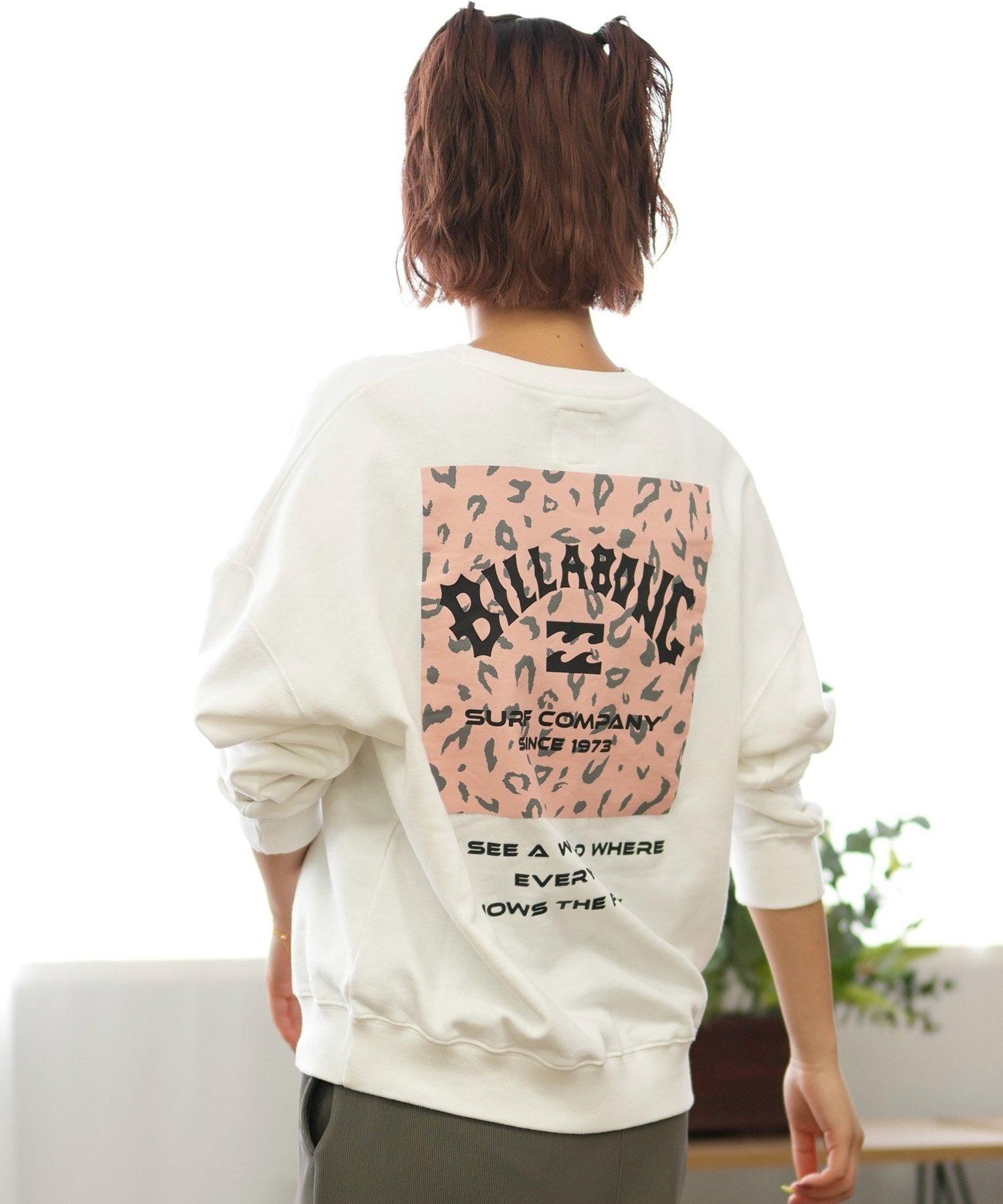 BILLABONG ビラボン トレーナー レディース クルーネック スウェット バックプリント ボーイフィット 裏毛 BE014-003(GRH-M)