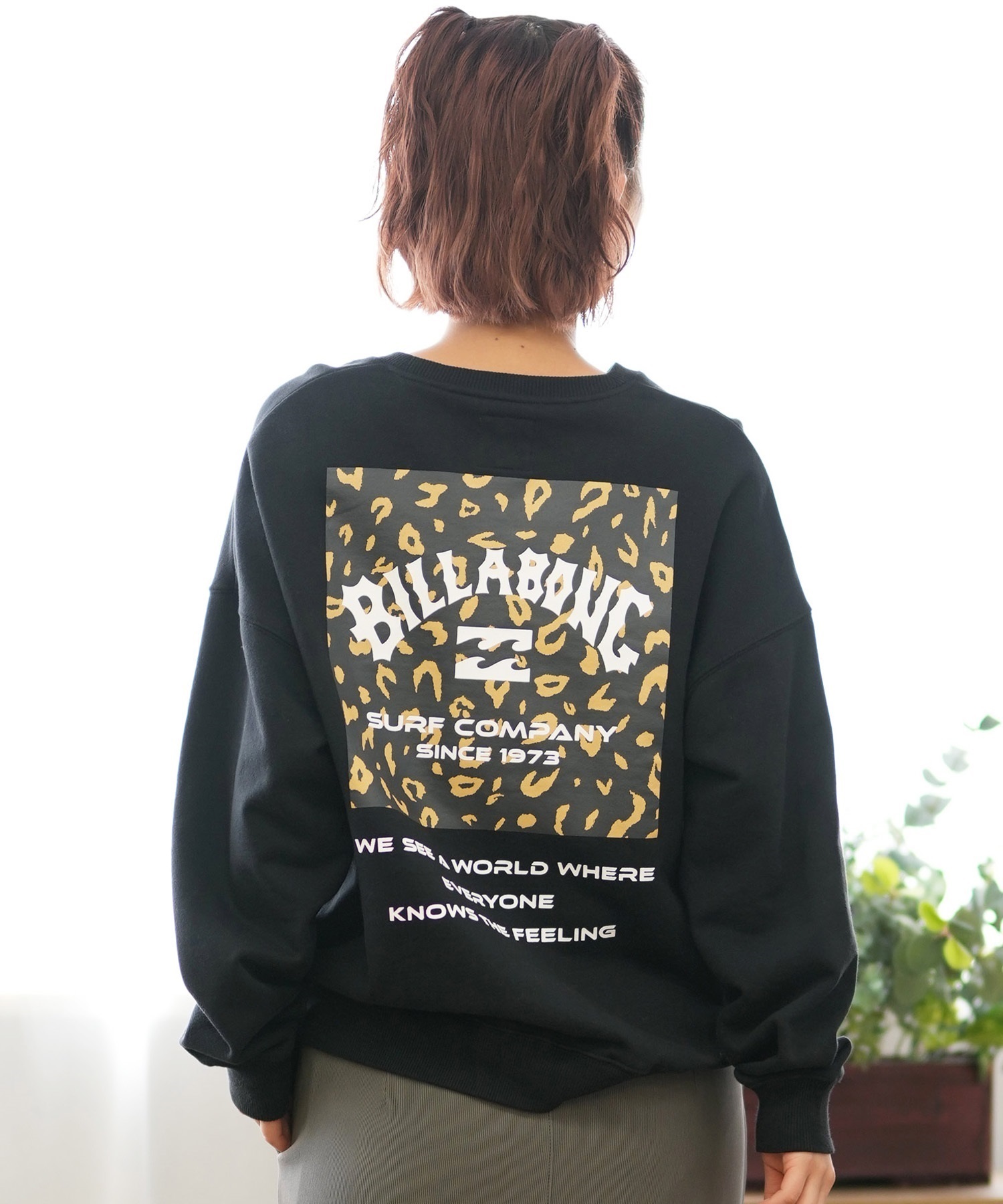 BILLABONG ビラボン トレーナー レディース クルーネック スウェット バックプリント ボーイフィット 裏毛 BE014-003(GRH-M)