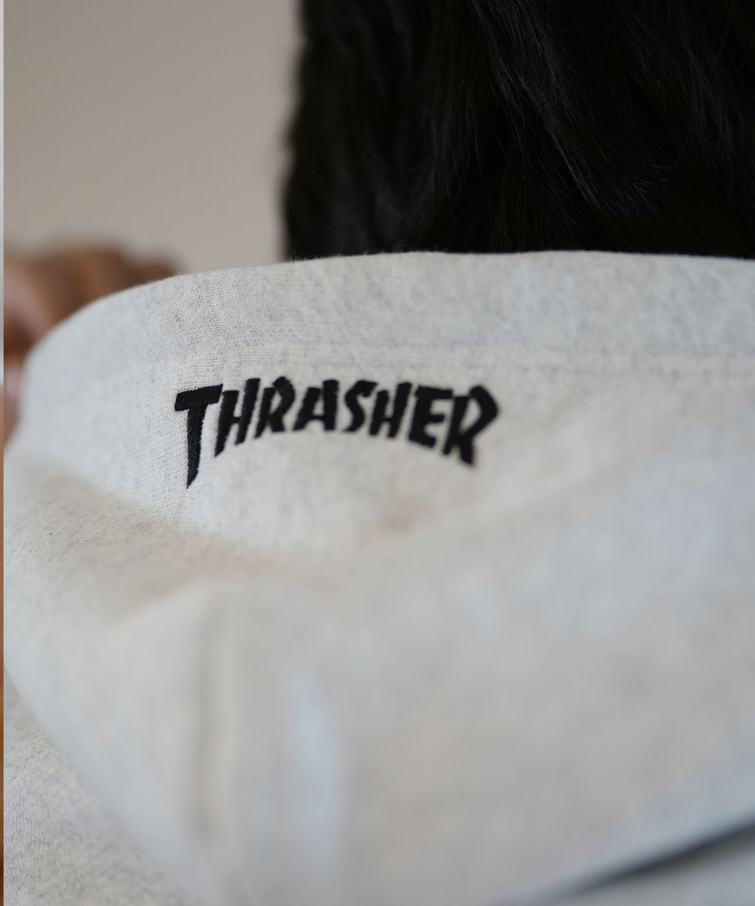 THRASHER スラッシャー パーカー メンズ THRASHERコミックPTパーカー 243TH1PK008 ムラサキスポーツ限定(WHT-M)