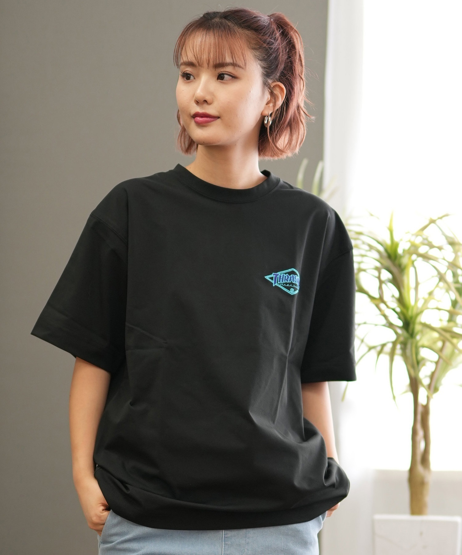 THRASHER スラッシャー ラッシュガード レディース 半袖 Tシャツ ワンポイント 水陸両用 UVカット 242TH2ST002 ムラサキスポーツ限定(WH/BL-M)