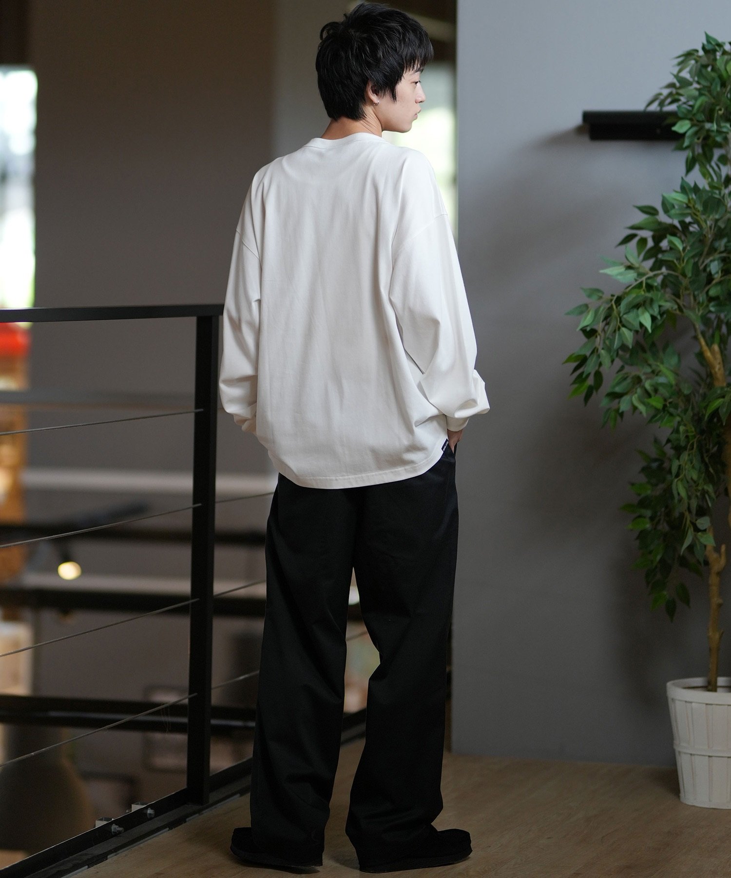 DEAR LAUREL ディアローレル 長袖 Tシャツ ロンT 無地 ポケット ポケT ワンポイントロゴ シンプル D24F1302(WHT-M)