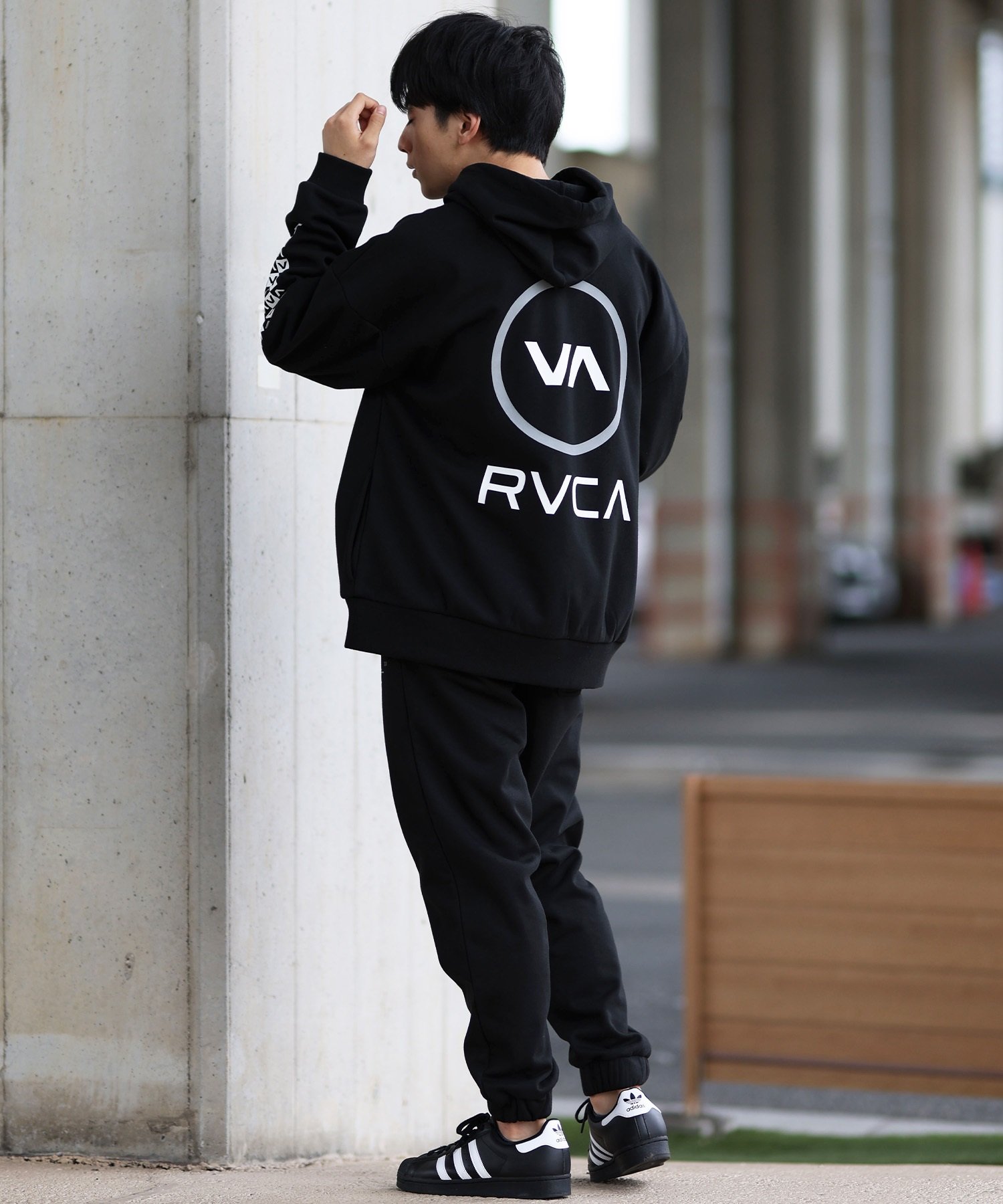 RVCA ルーカ パーカー プルオーバー メンズ スウェット フーディー 撥水 防風 裏起毛 セットアップ対応 BE04B-016 パーカー｜ムラサキスポーツオンラインストア  通販