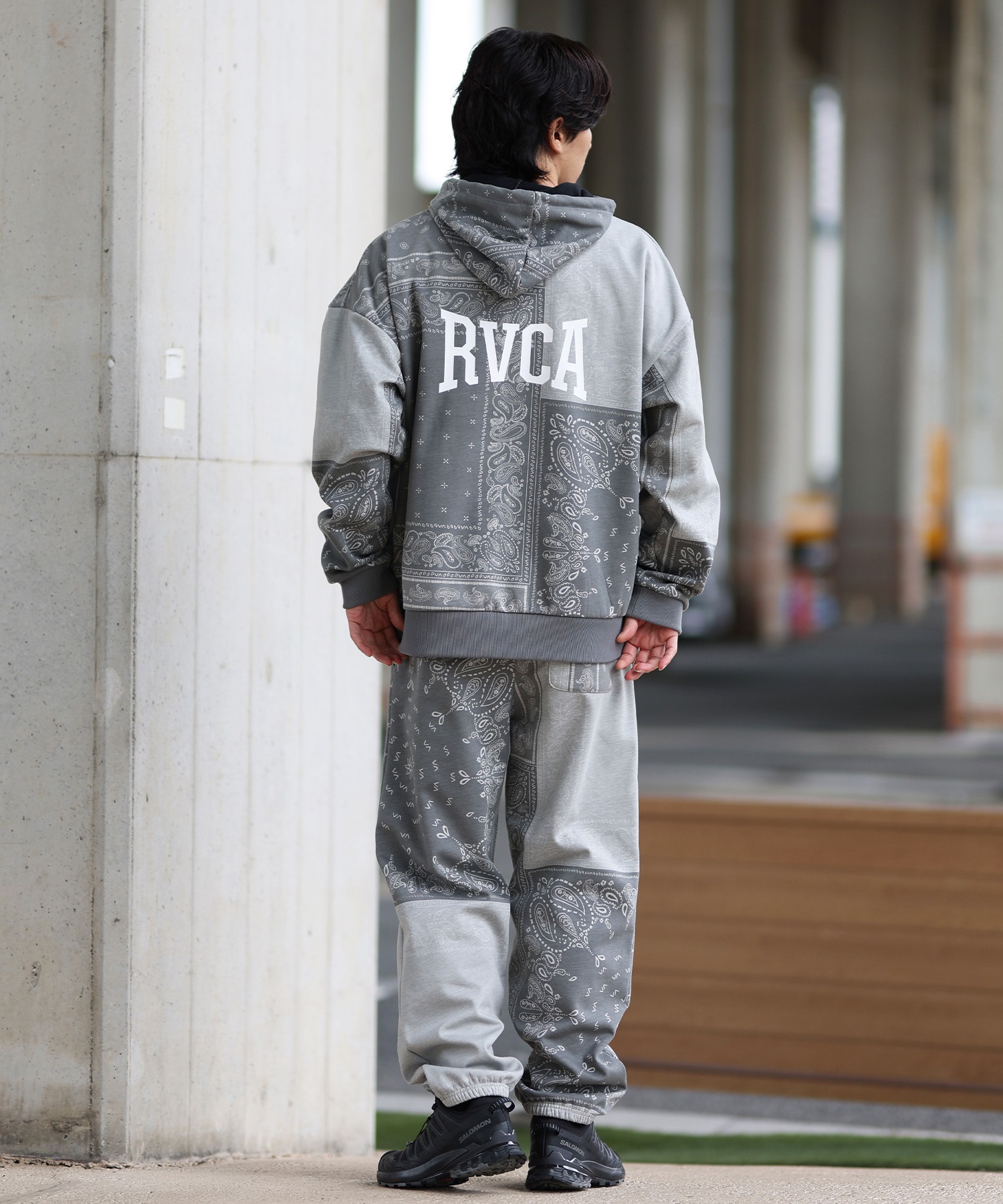 RVCA ルーカ ロングパンツ スウェットパンツ メンズ ペイズリー柄 撥水 防風 セットアップ対応 BE04B-707(GBD-S)