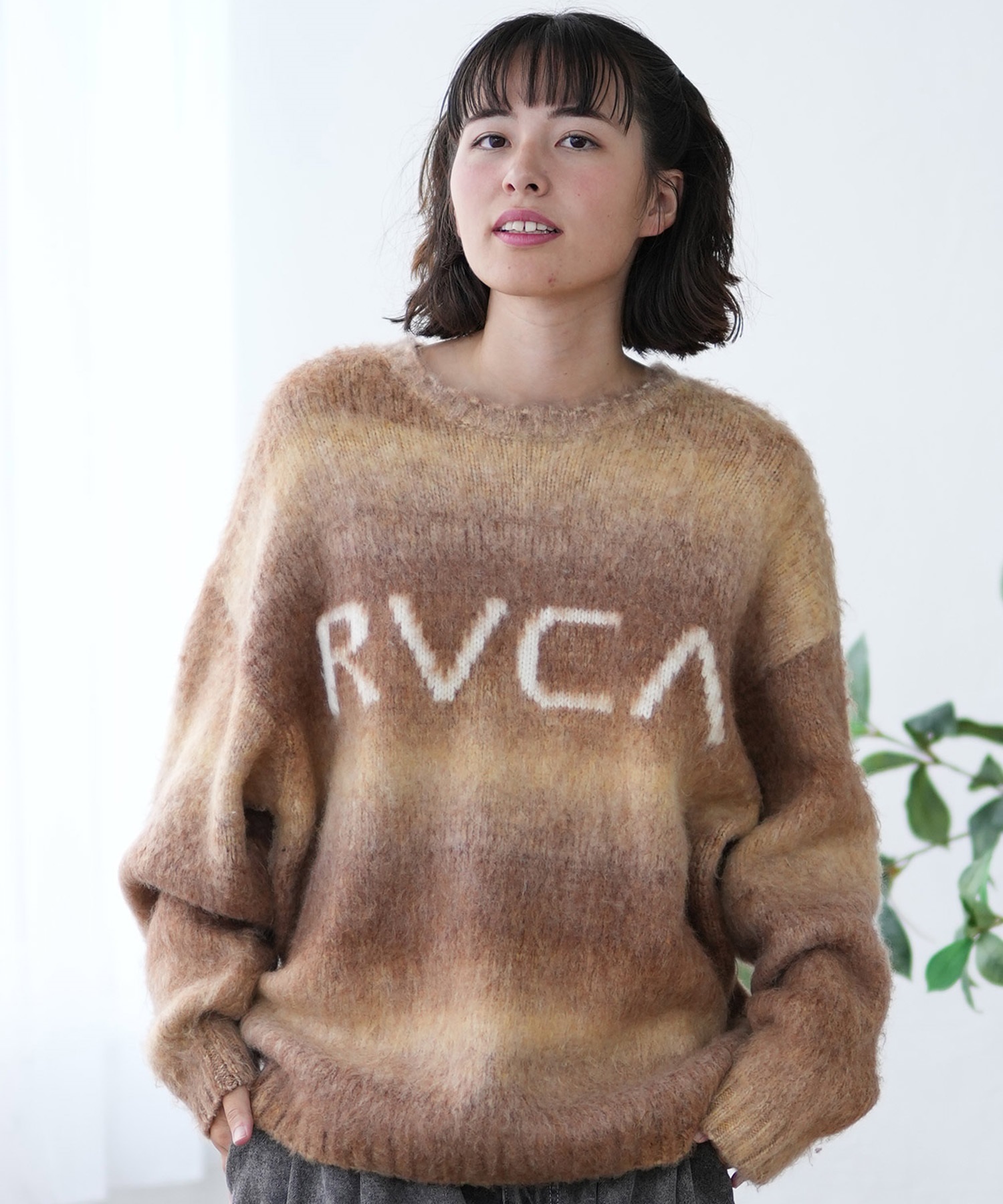 RVCA ルーカ ニット レディース セーター クルーネック フロントロゴ グラデーション ビッグシルエット BE044-652(BES0-S)